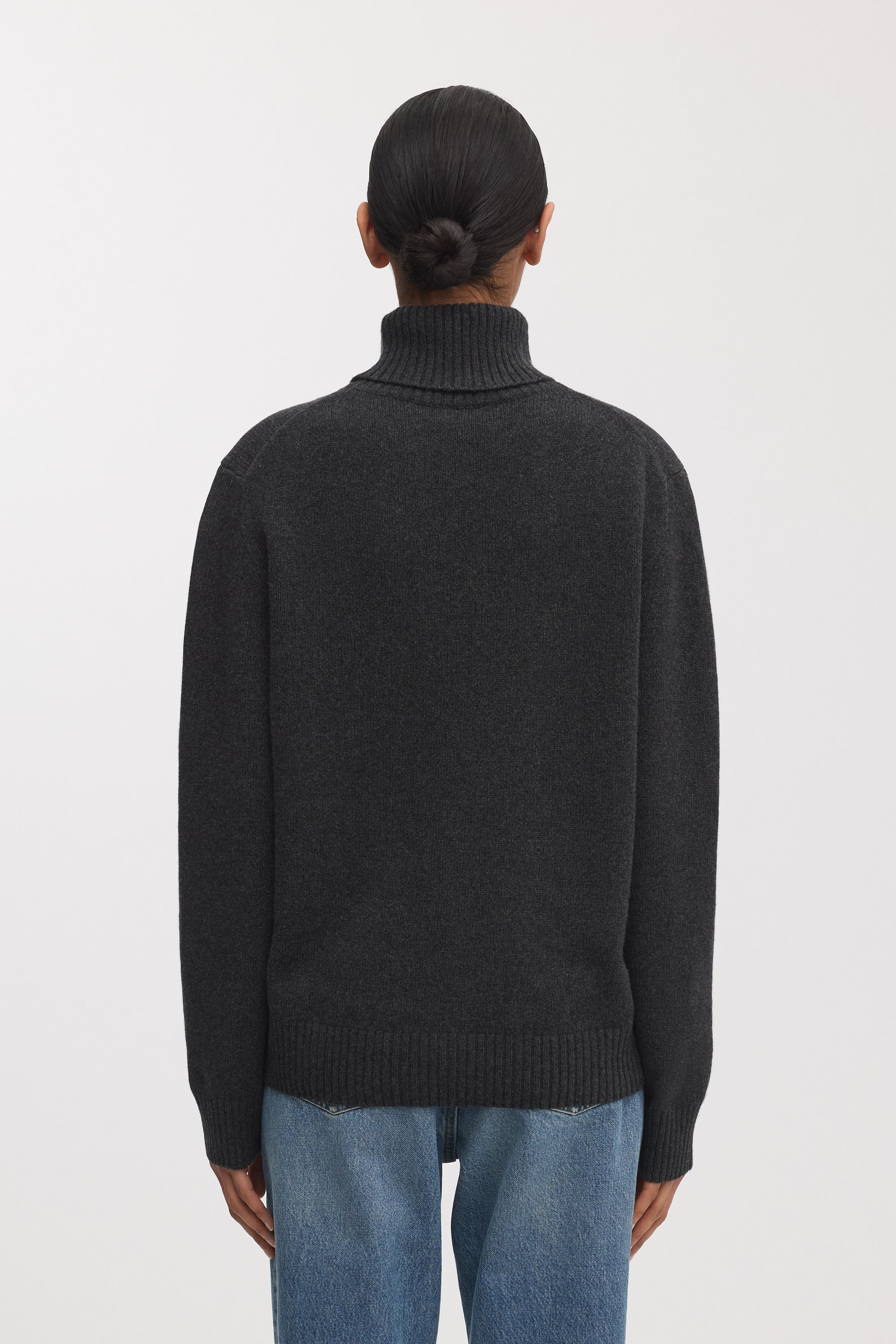 Image number 2 of The Cashmere Roll Neck
