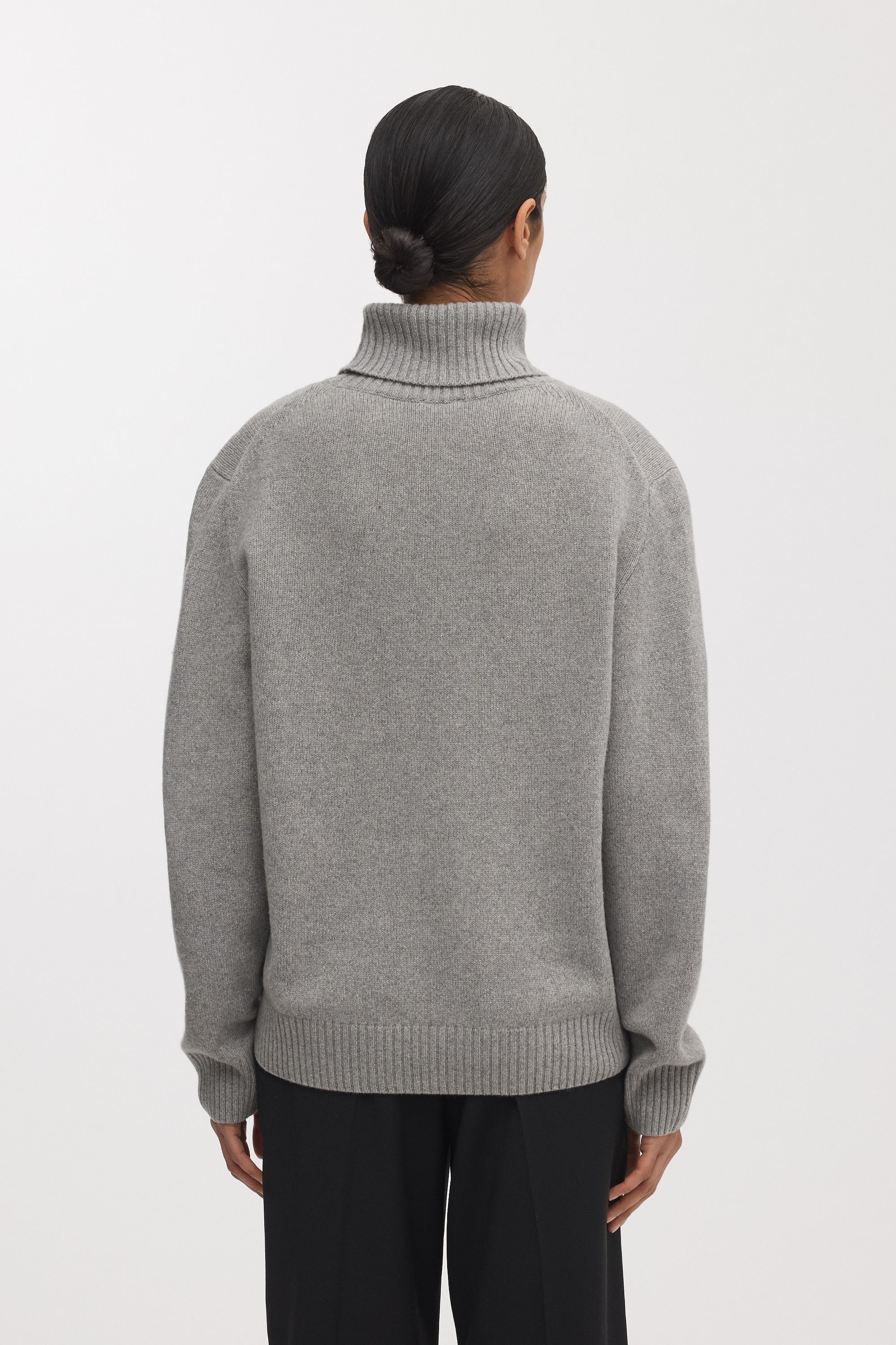 Image number 2 of The Cashmere Roll Neck
