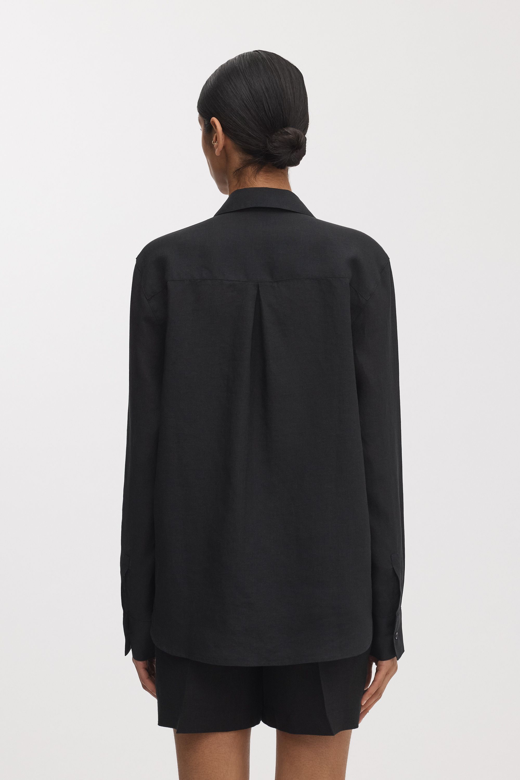 Image number 3 of The Linen Shirt