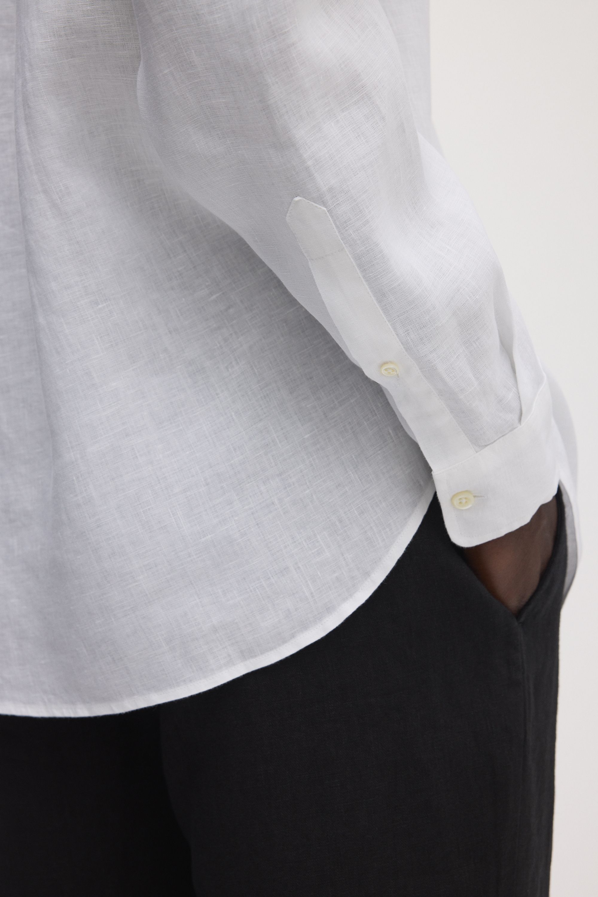 Image number 5 of The Linen Shirt