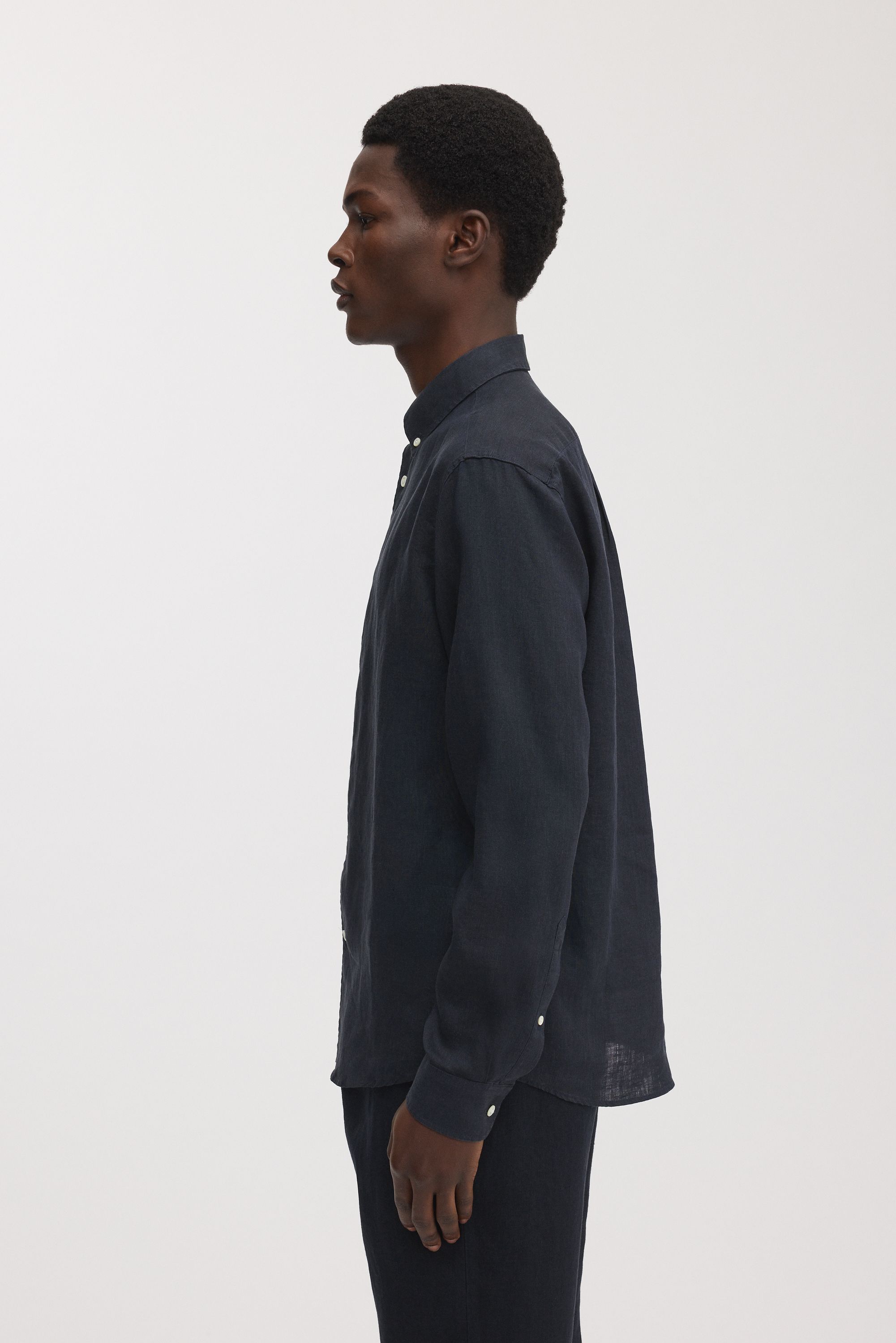 Image number 3 of The Linen Shirt