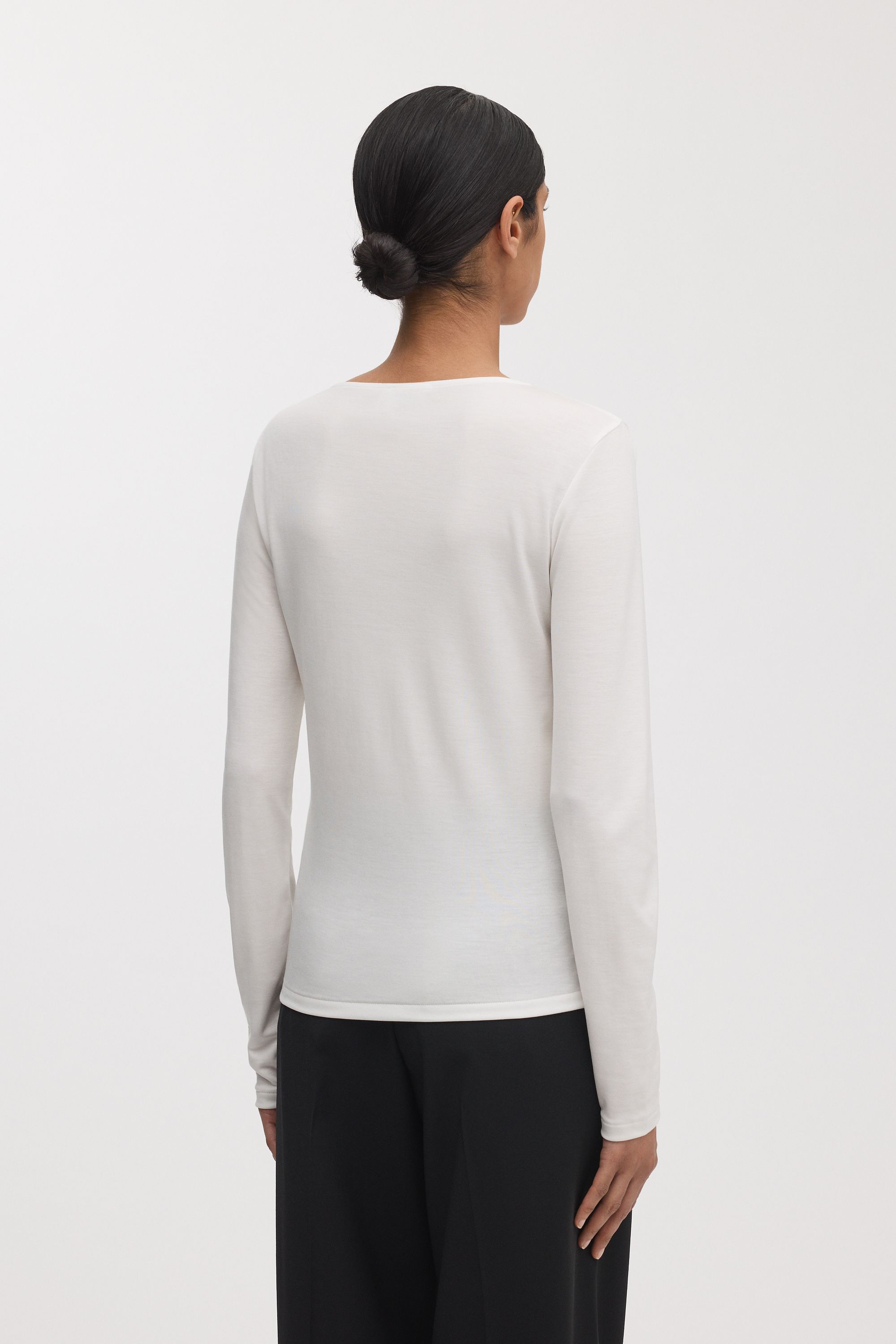 Long Sleeve Scoop Neck Top in Off White | Asket