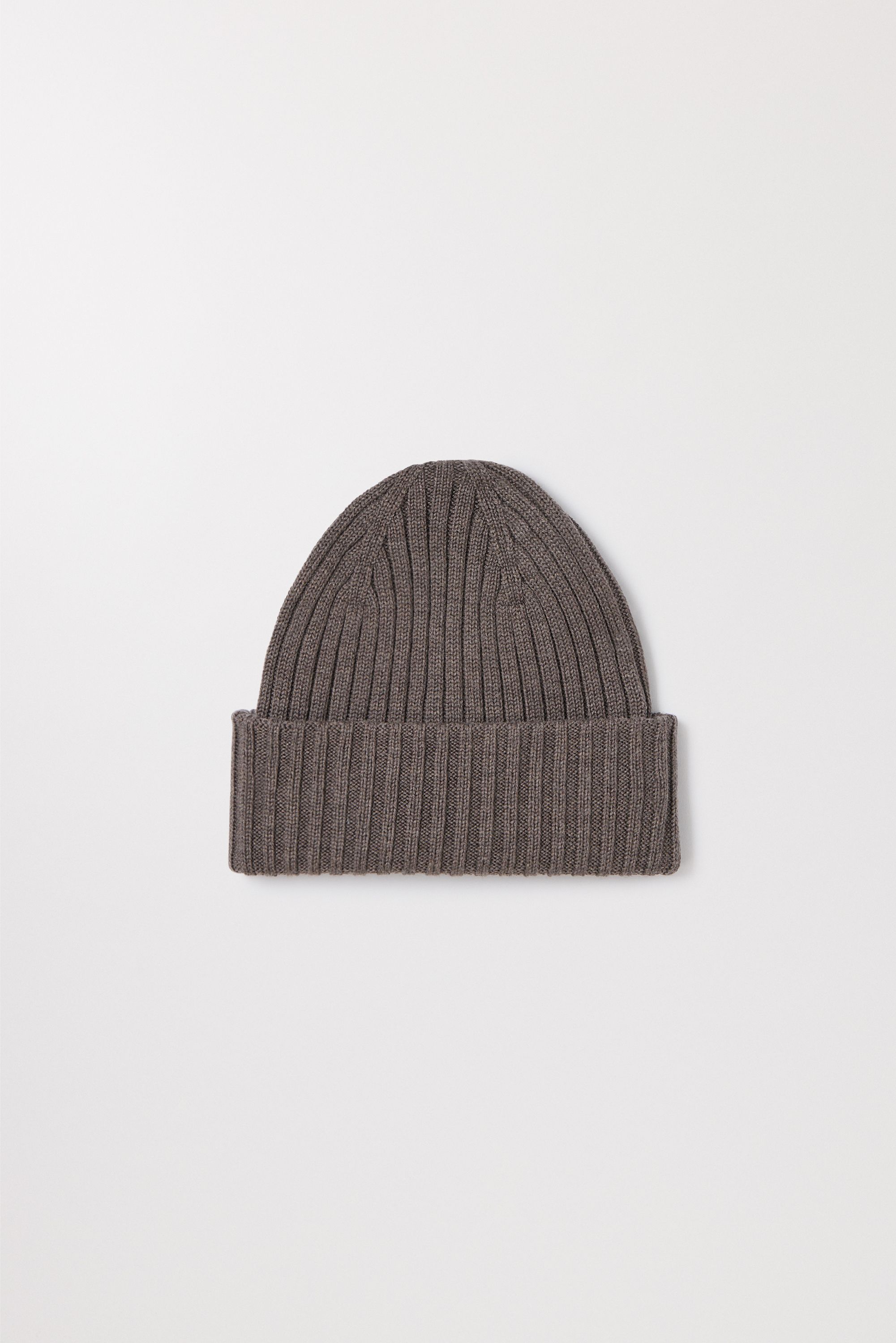 Image number 3 of The Ribbed Wool Beanie