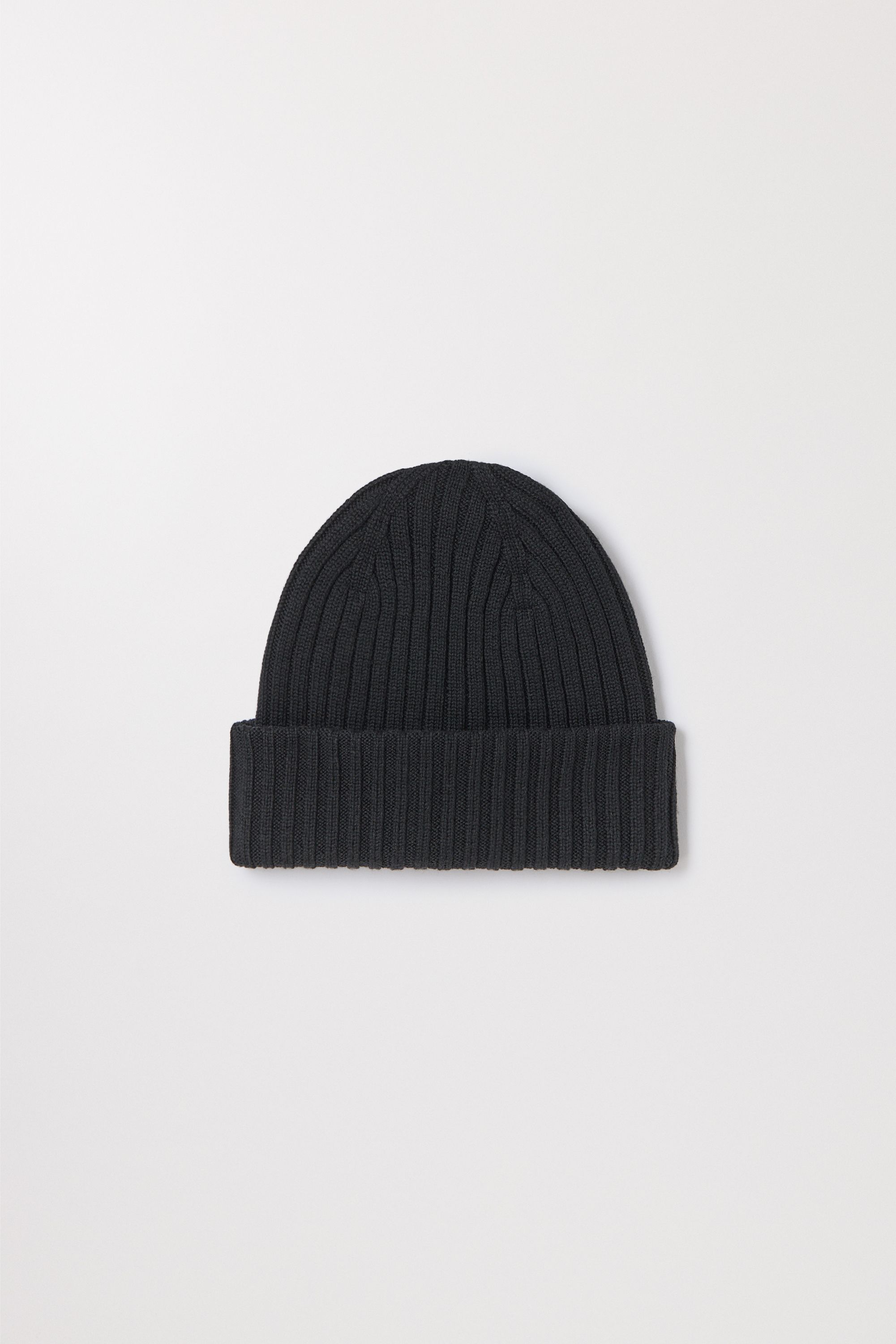 Image number 3 of The Ribbed Wool Beanie