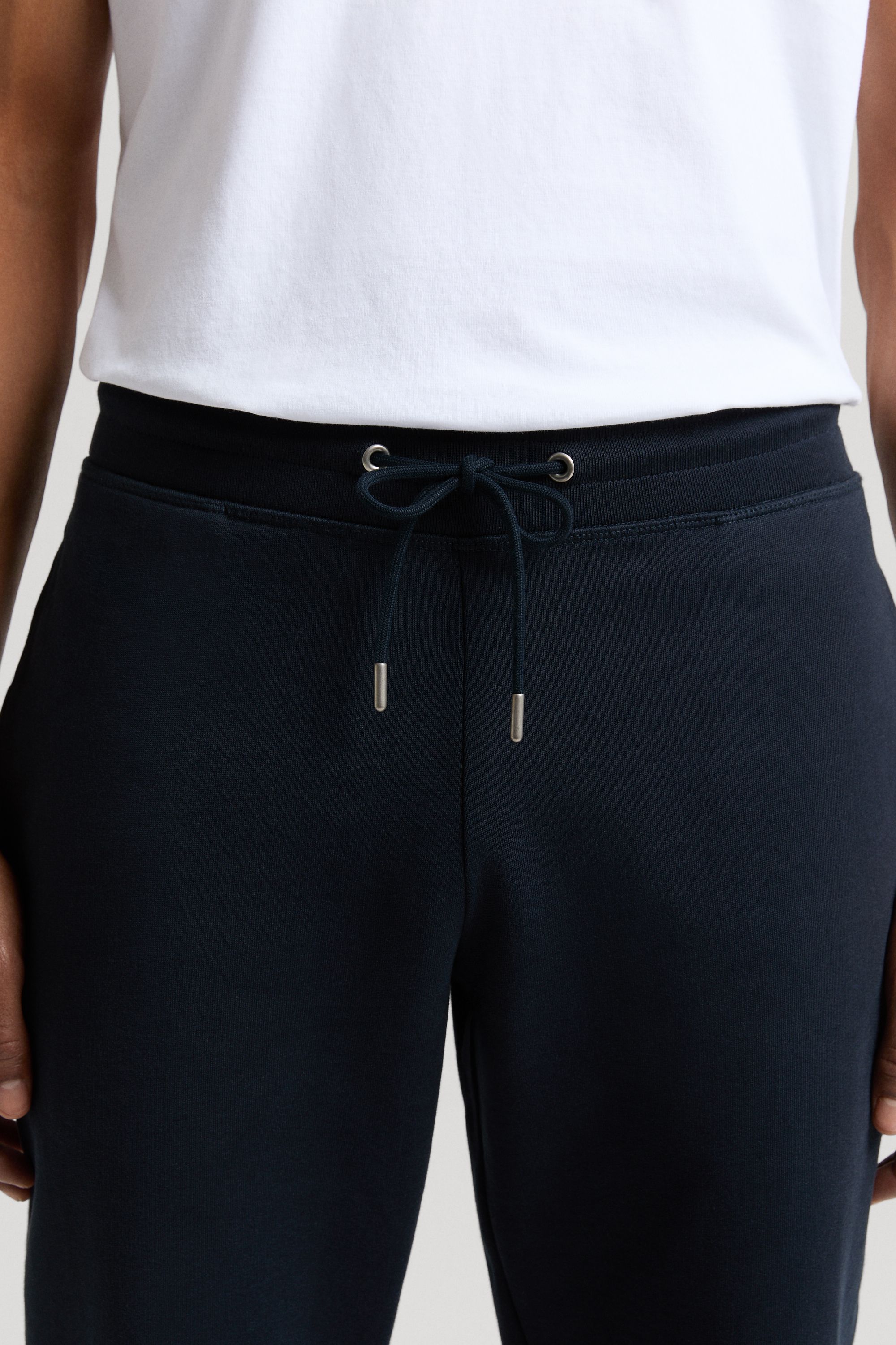 Image number 7 of The Sweatpants v1.0 - Archive