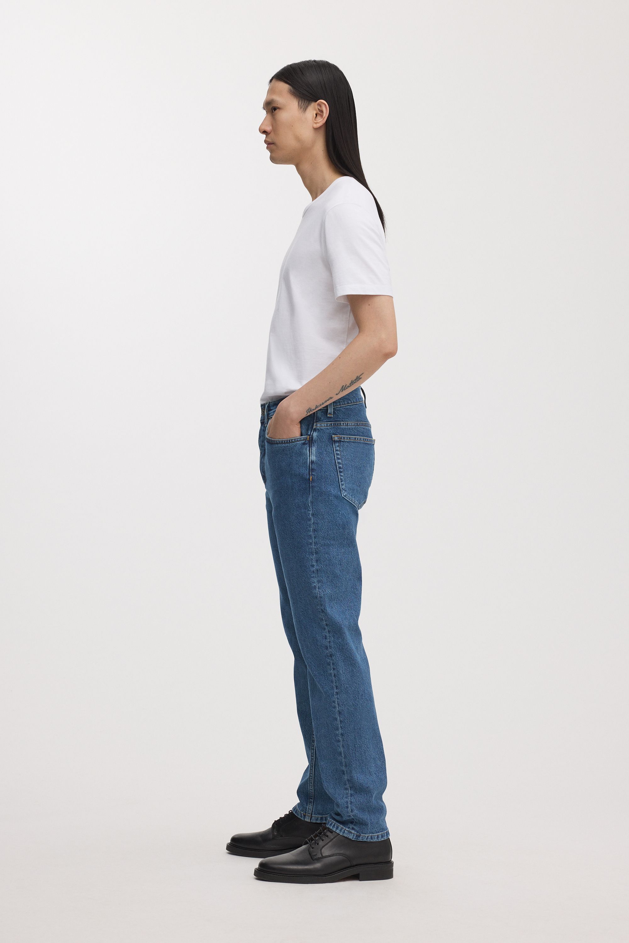 Image number 2 of The Slim Jeans