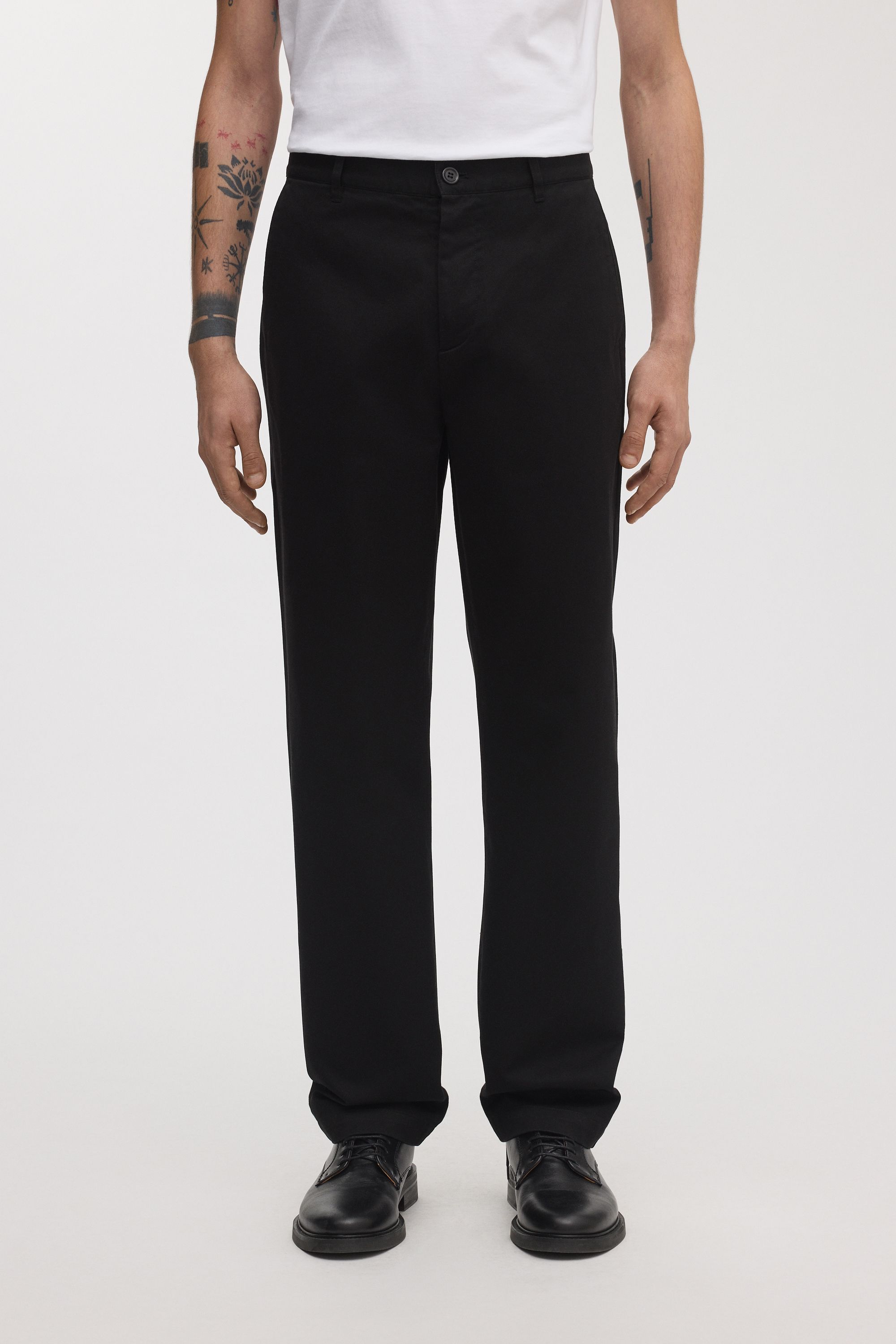 The Loose Twill Chino