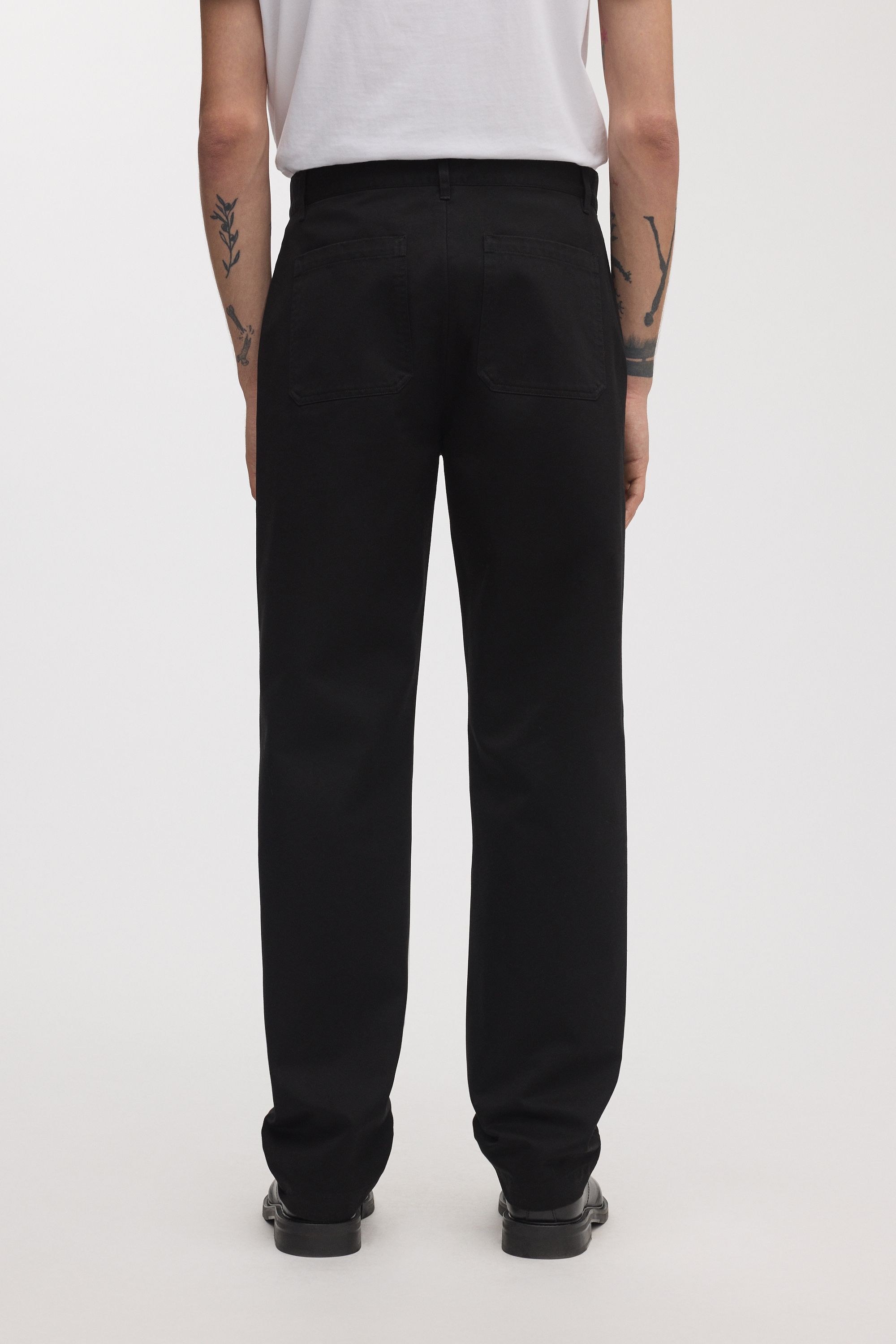 The Loose Twill Chino