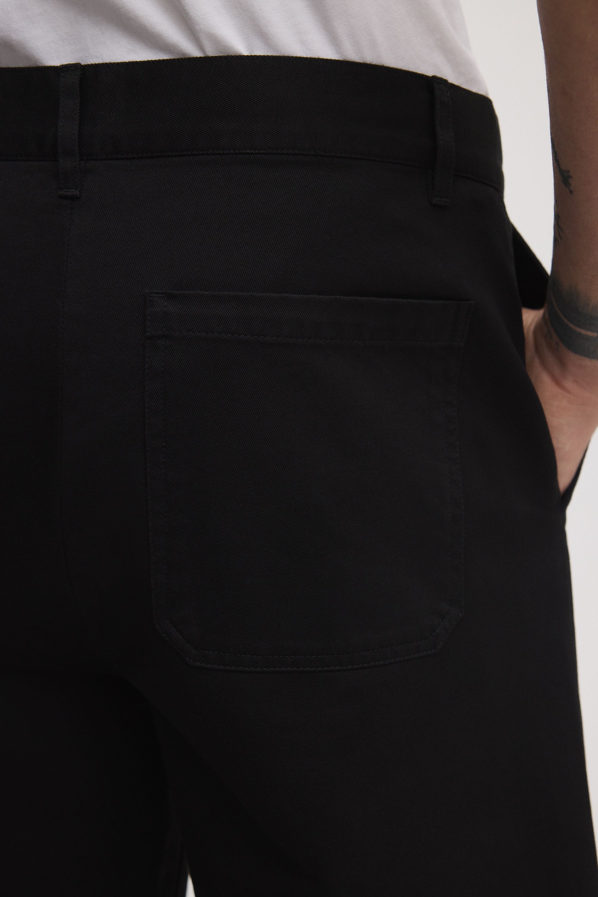 The Loose Twill Chino