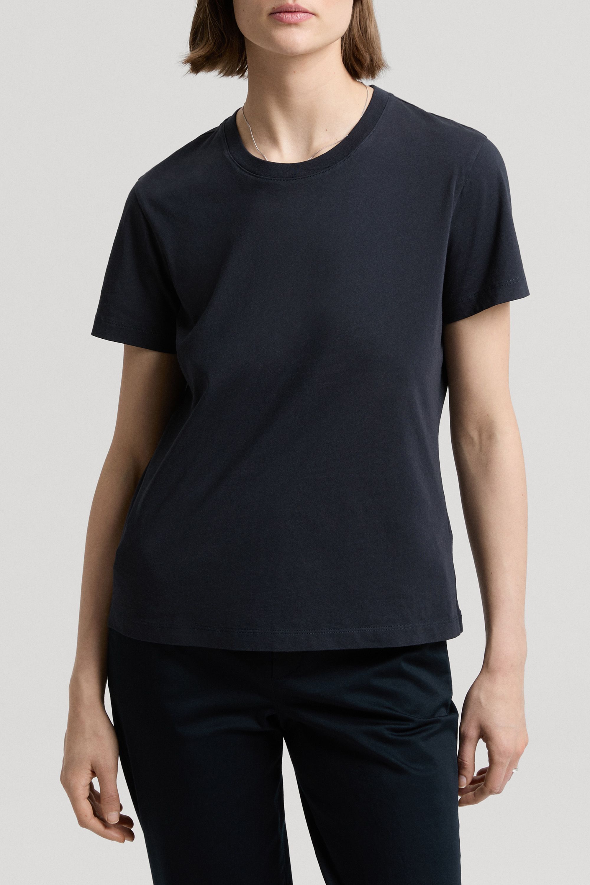 Image number 2 of The T-shirt - Archive
