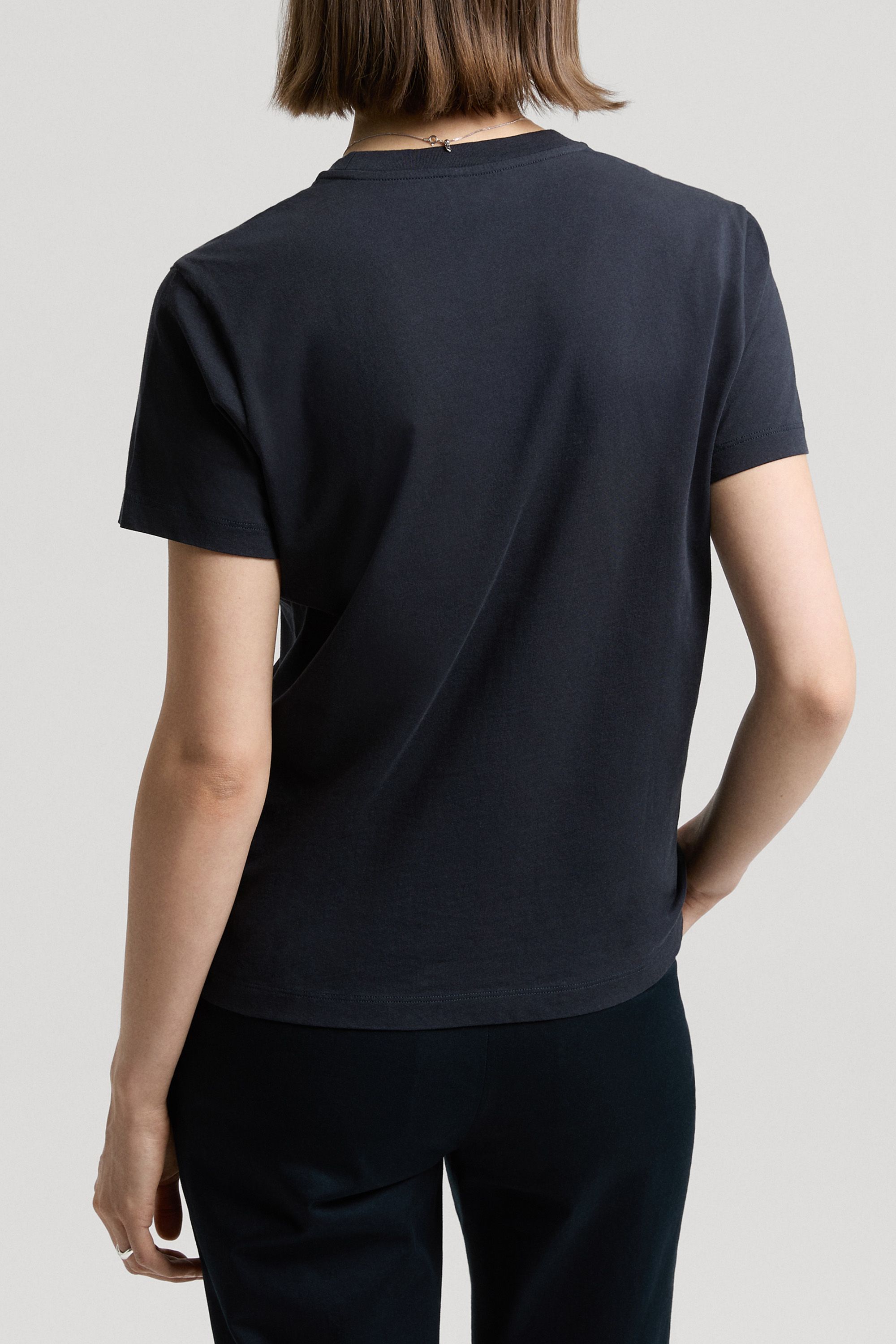 Image number 4 of The T-shirt - Archive