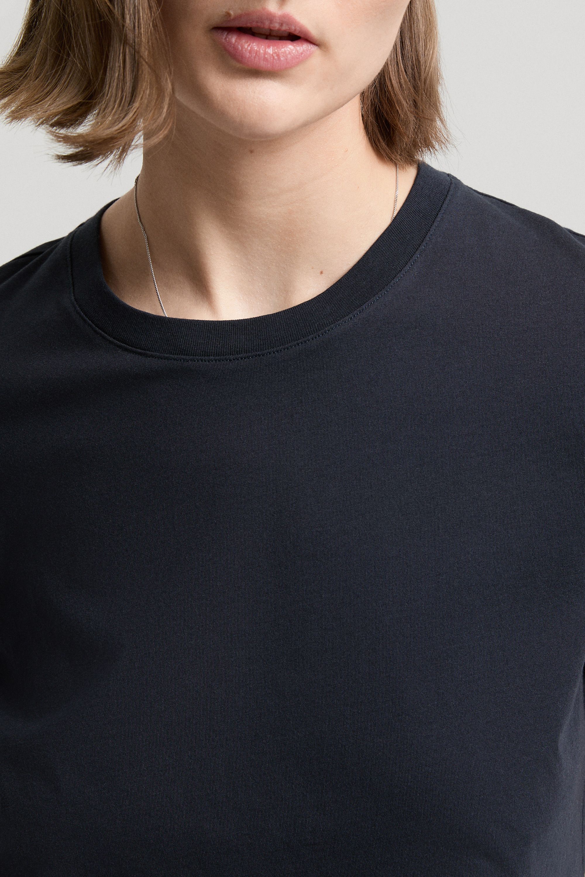 Image number 5 of The T-shirt - Archive