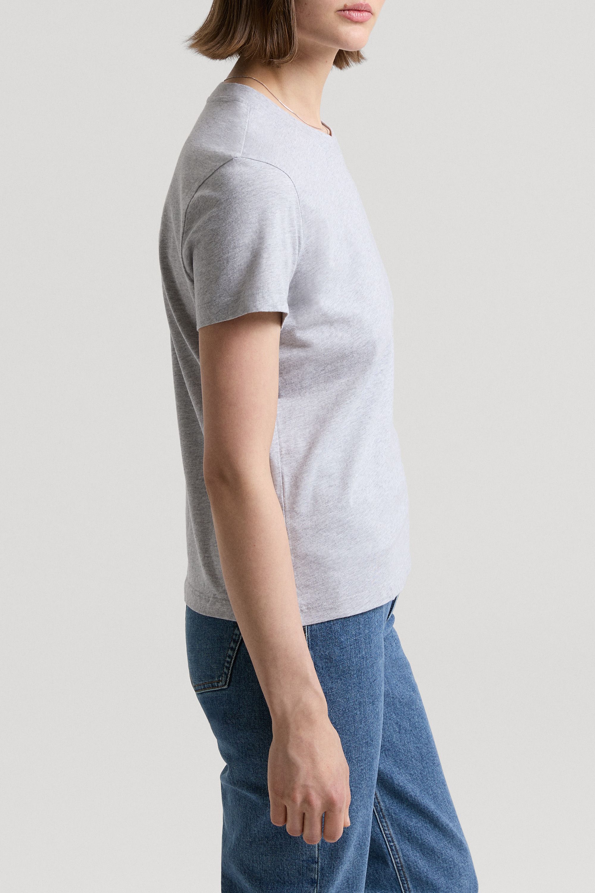 Image number 3 of The T-shirt - Archive