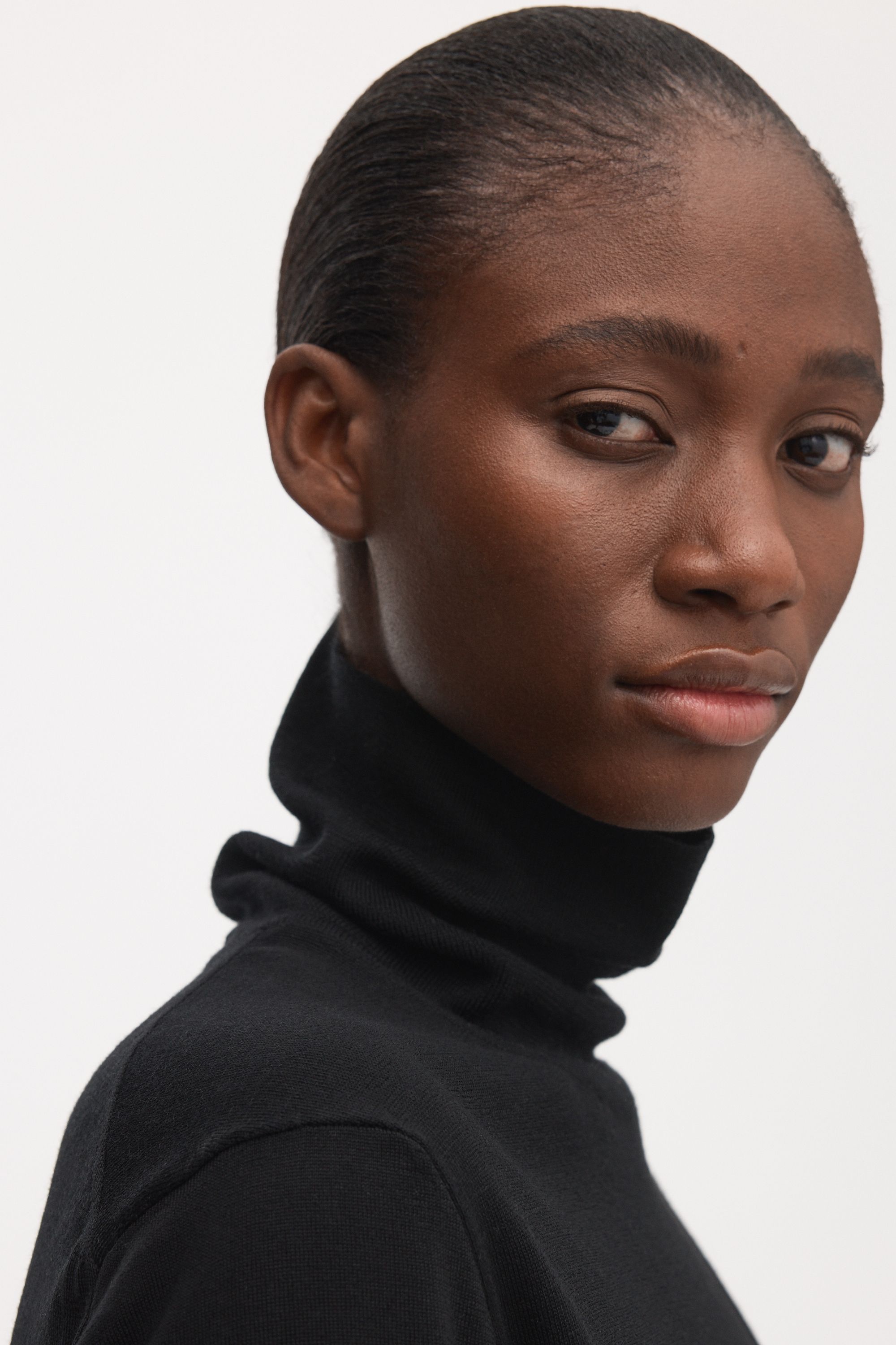 Image number 4 of The Merino Turtleneck