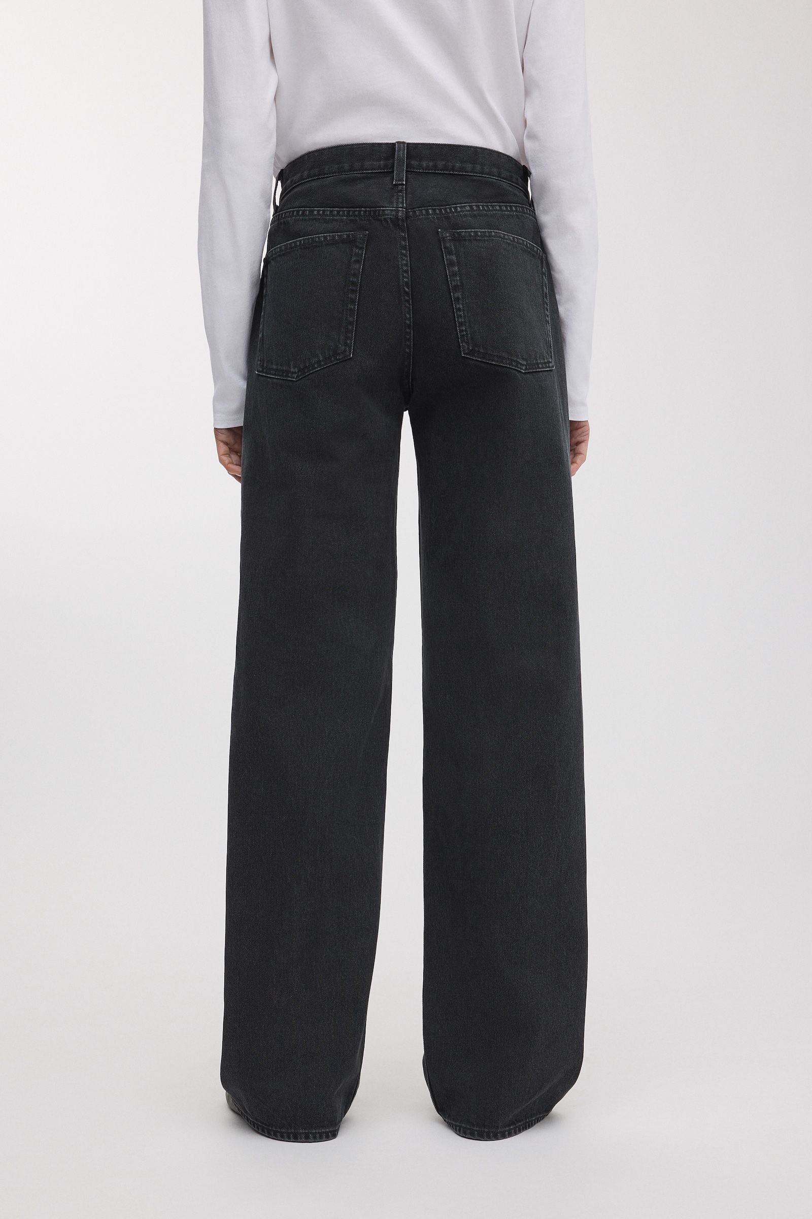 Image number 4 of The Loose Jeans