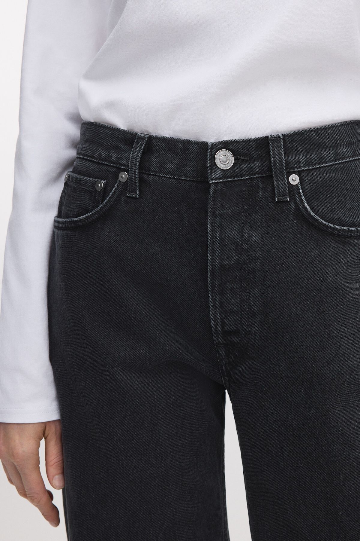 Image number 5 of The Loose Jeans