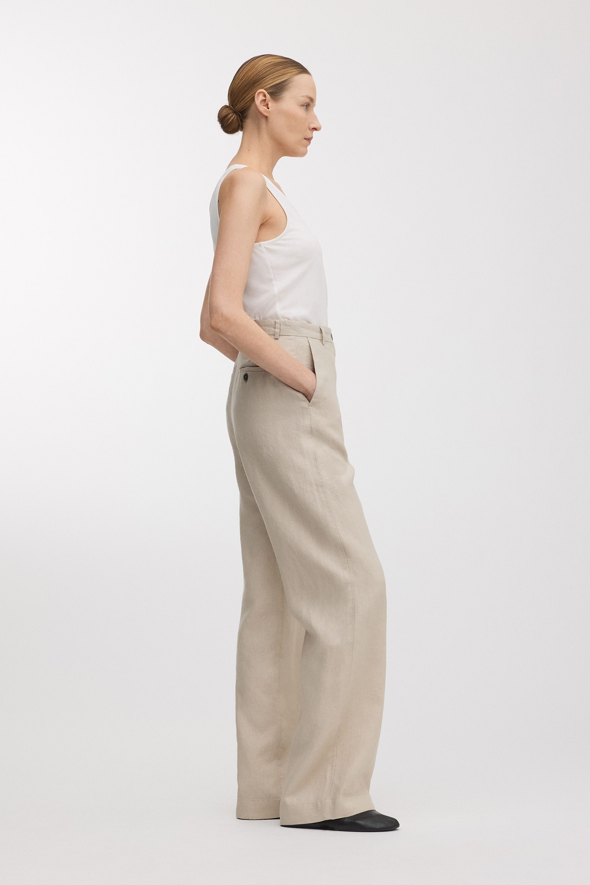 Image number 3 of The Linen Trousers