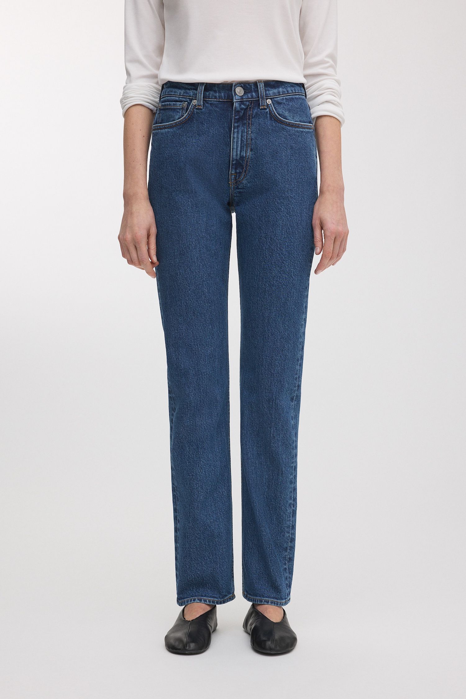 Image number 2 of The Slim Jeans
