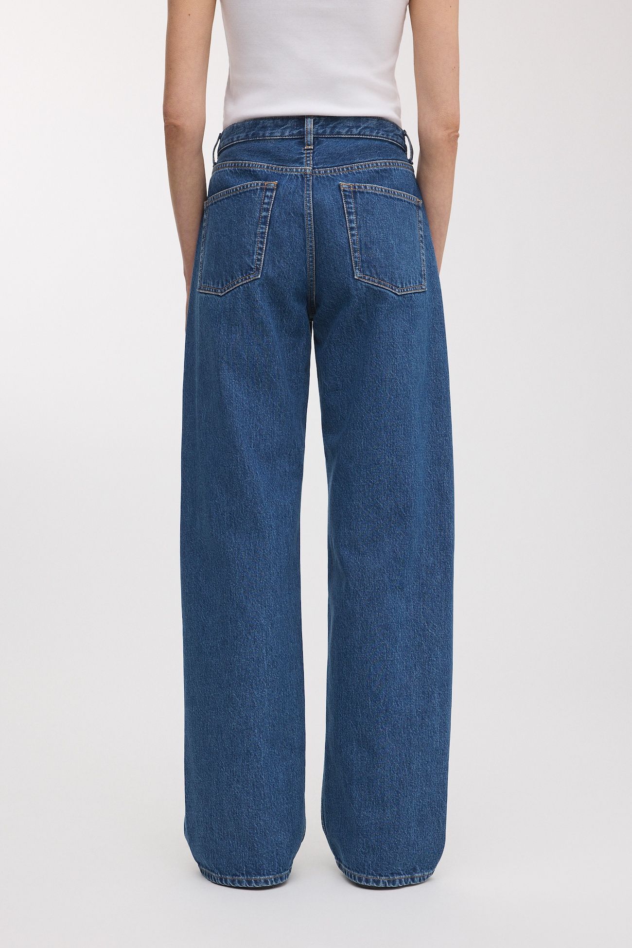 Image number 4 of The Loose Jeans