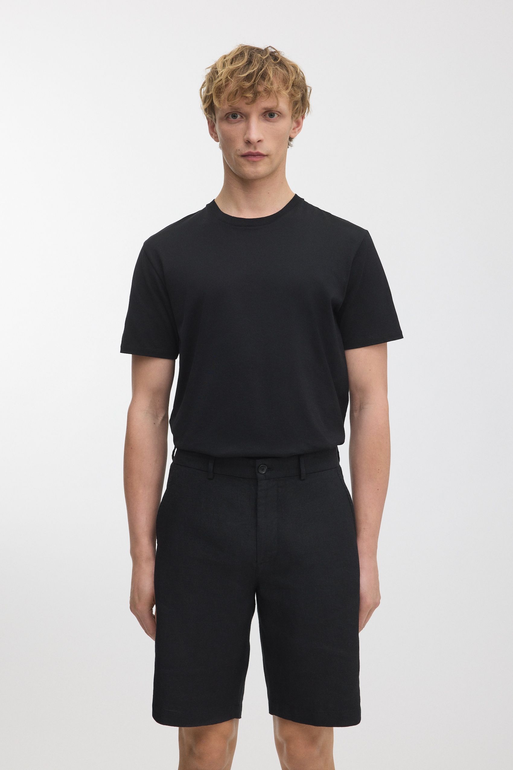 Image number 2 of The Linen Shorts
