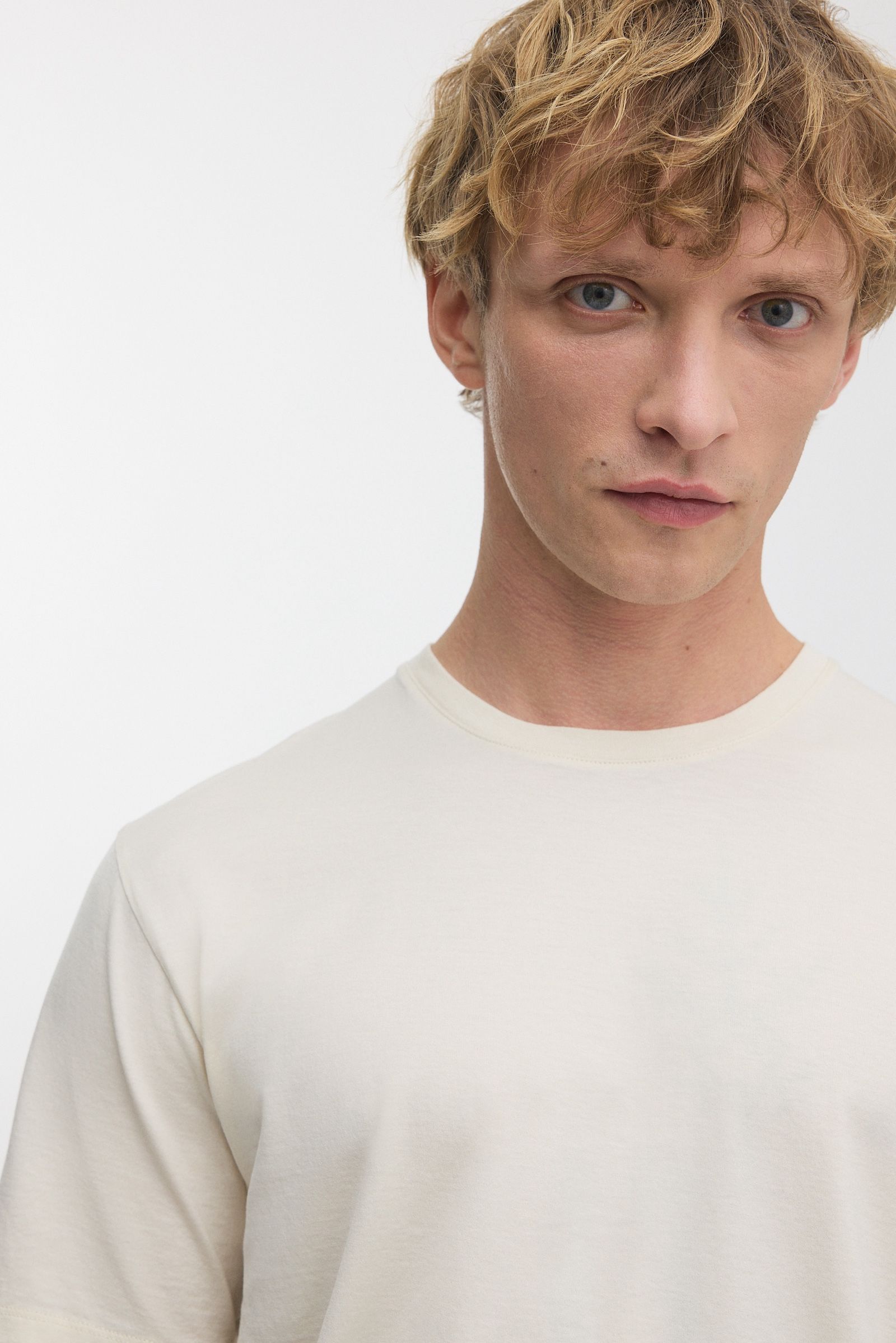 Image number 5 of The Lightweight T-Shirt