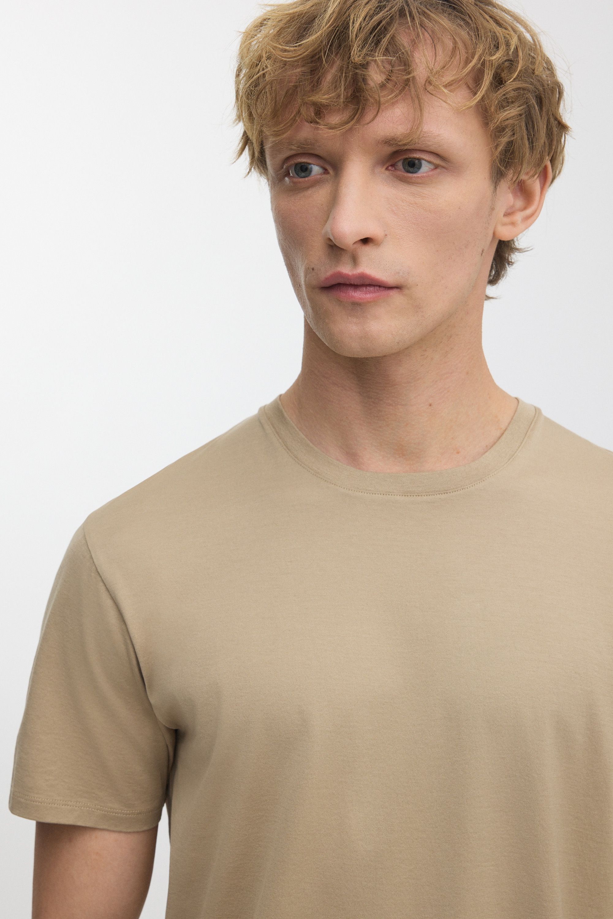 Image number 5 of The Lightweight T-Shirt