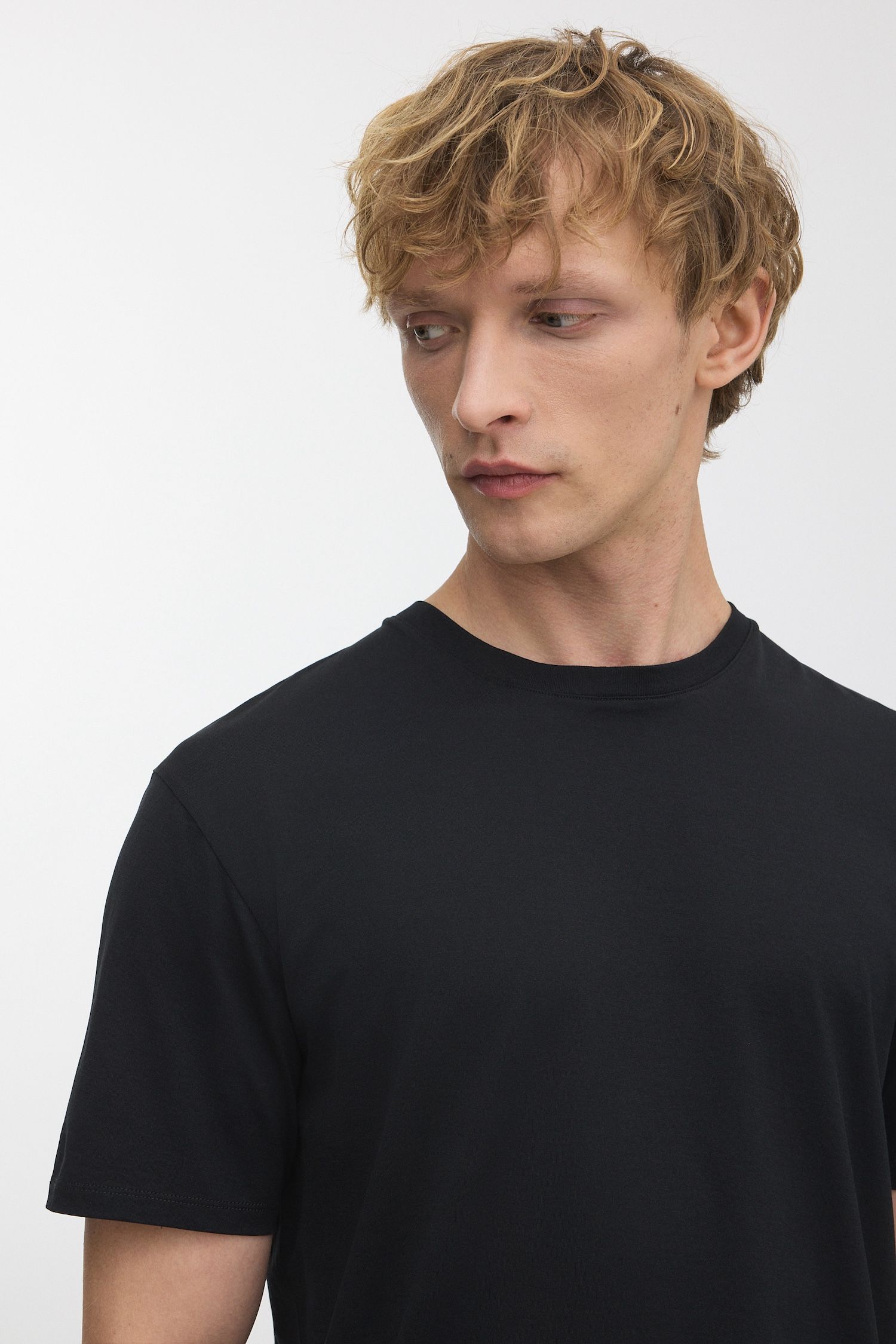 Image number 5 of The Lightweight T-Shirt