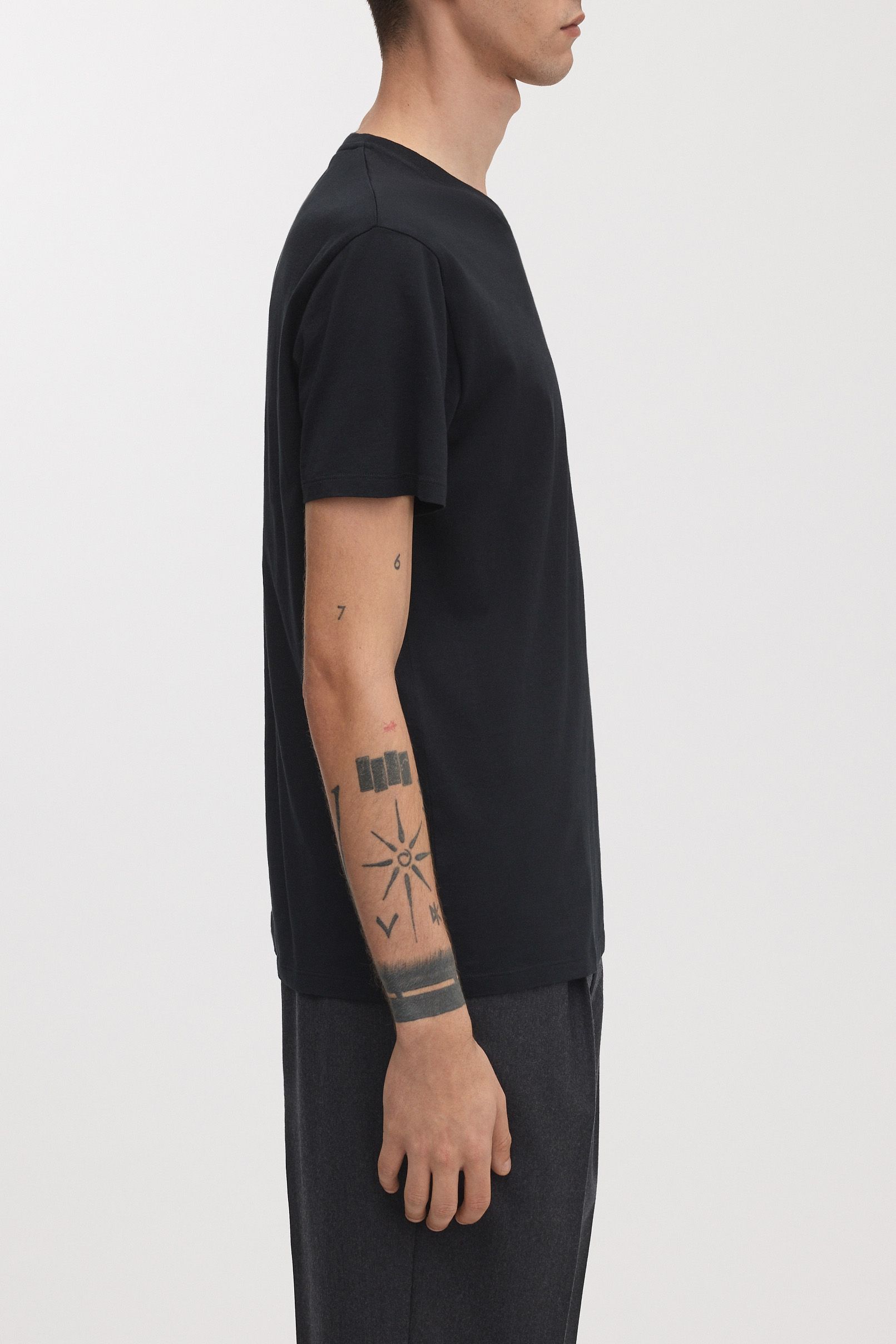 Image number 4 of The Lightweight T-Shirt v2.0 - Archive