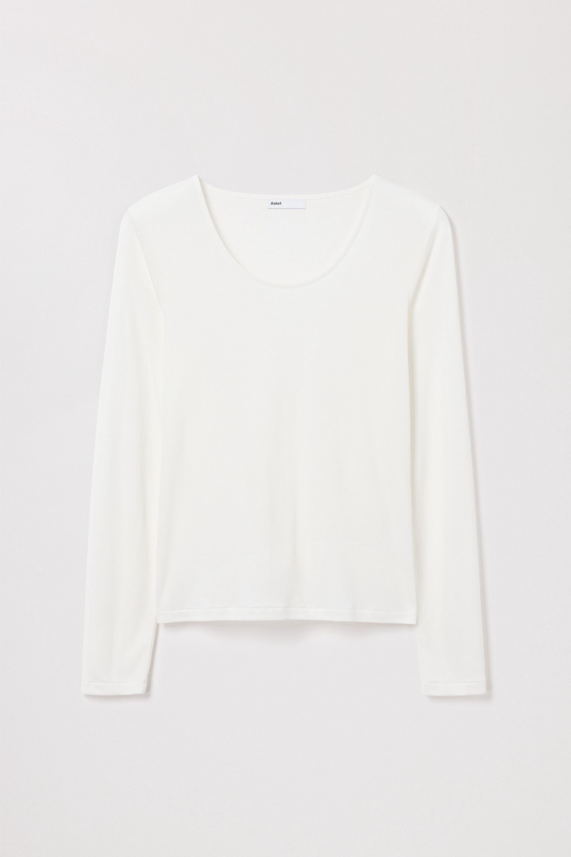 Image number 6 of The Long Sleeve Scoop Neck Top