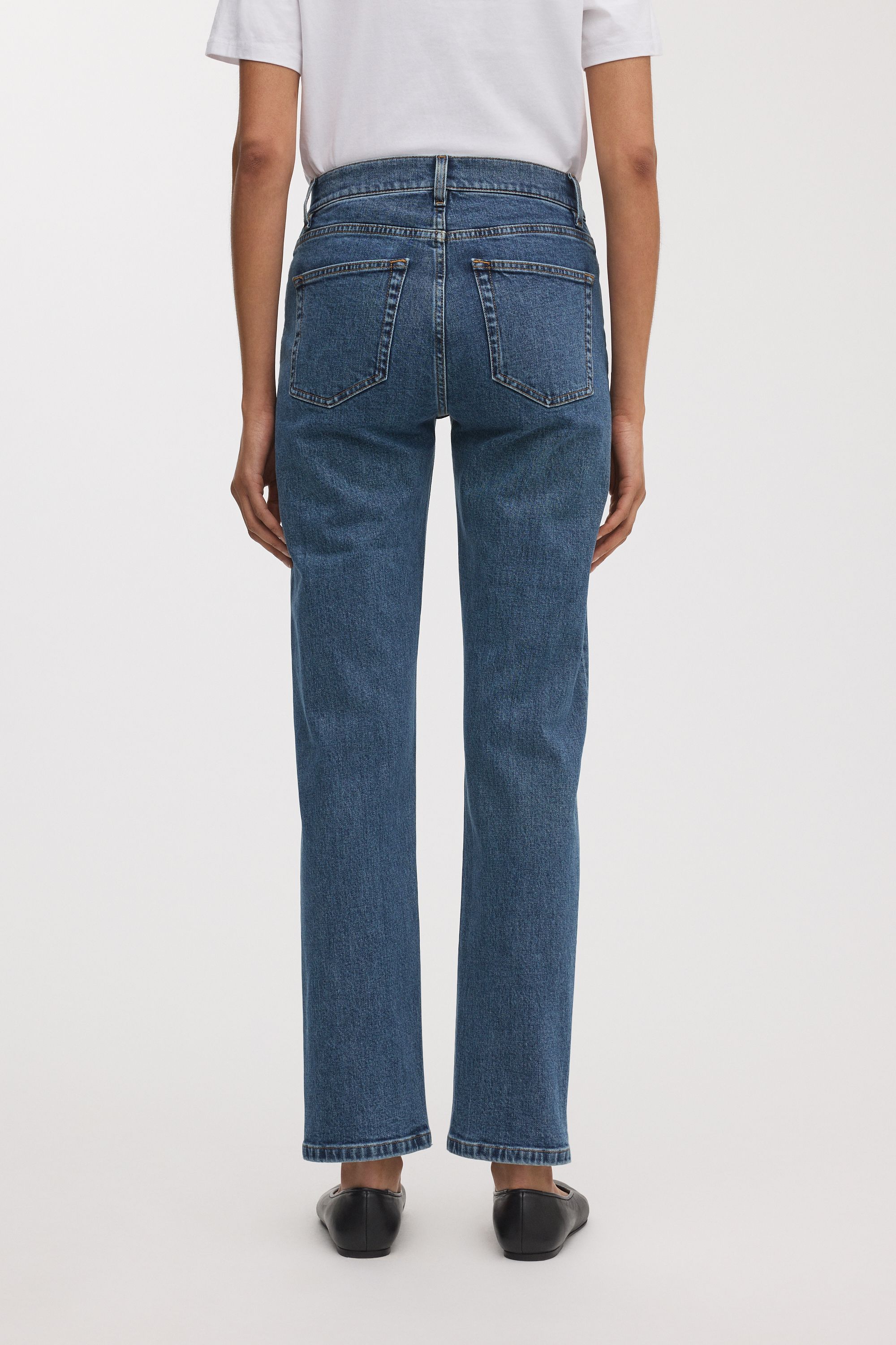 Image number 4 of The Standard Jeans v2.0 - Archive