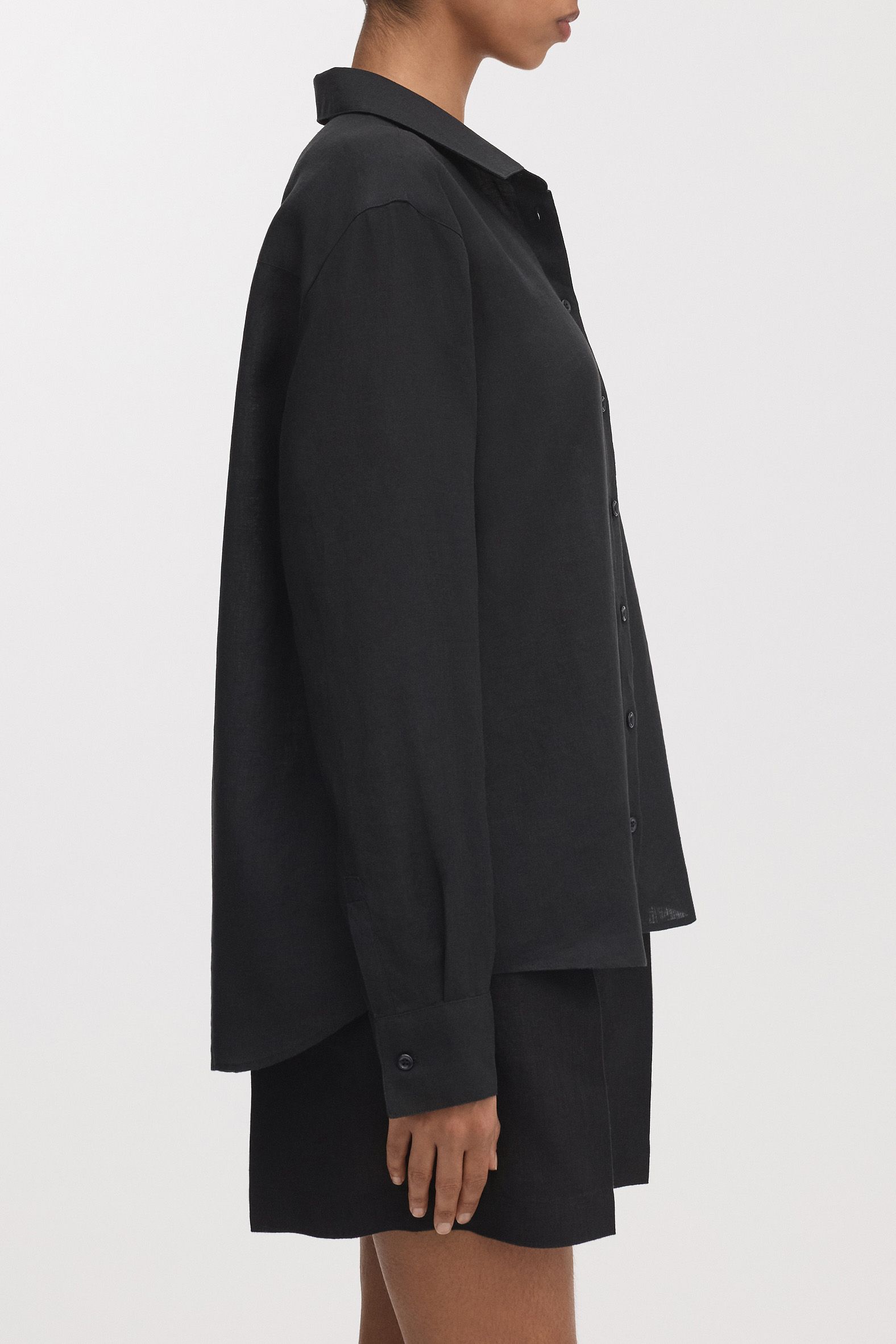 Image number 3 of The Linen Shirt v1.0 - Archive