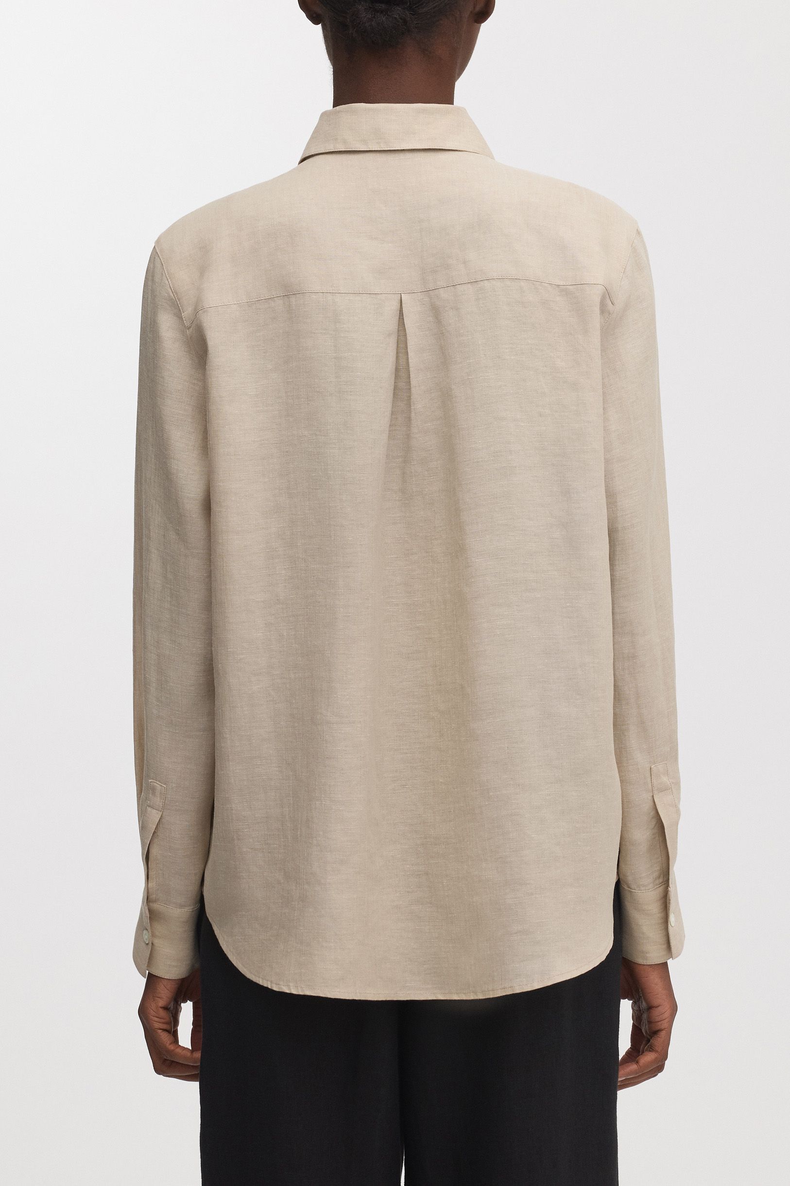 Image number 4 of The Linen Shirt v1.0 - Archive