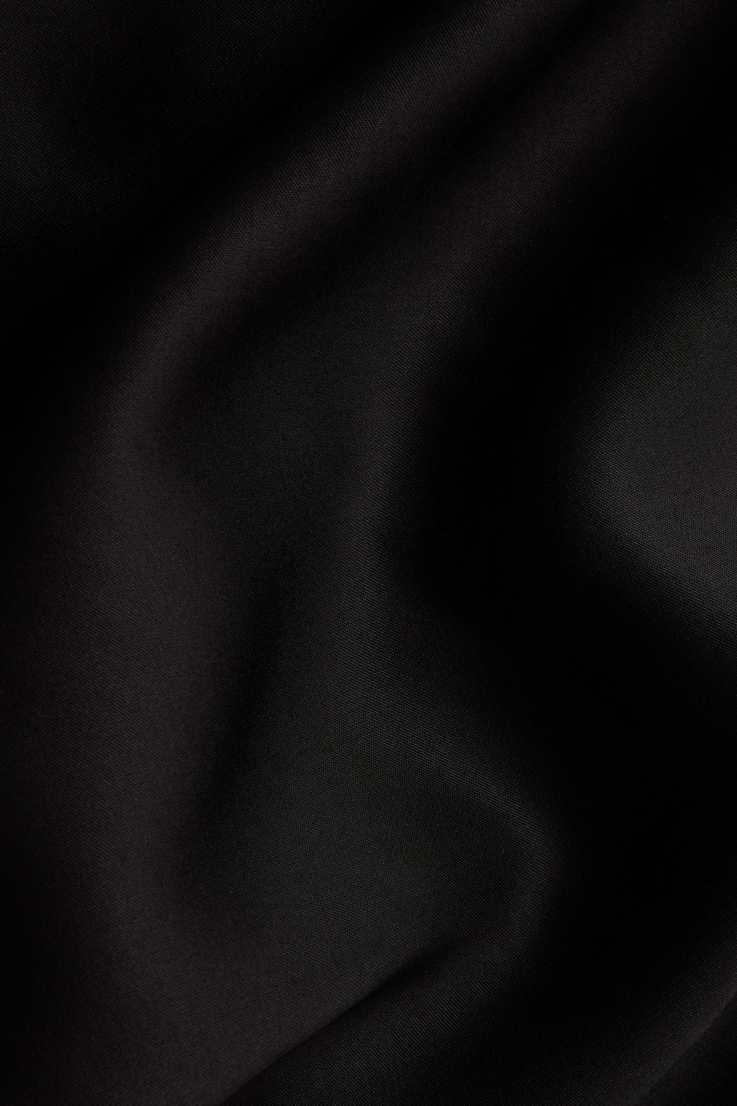 Fluid, slippery and lightweight 100% viscose satin weave