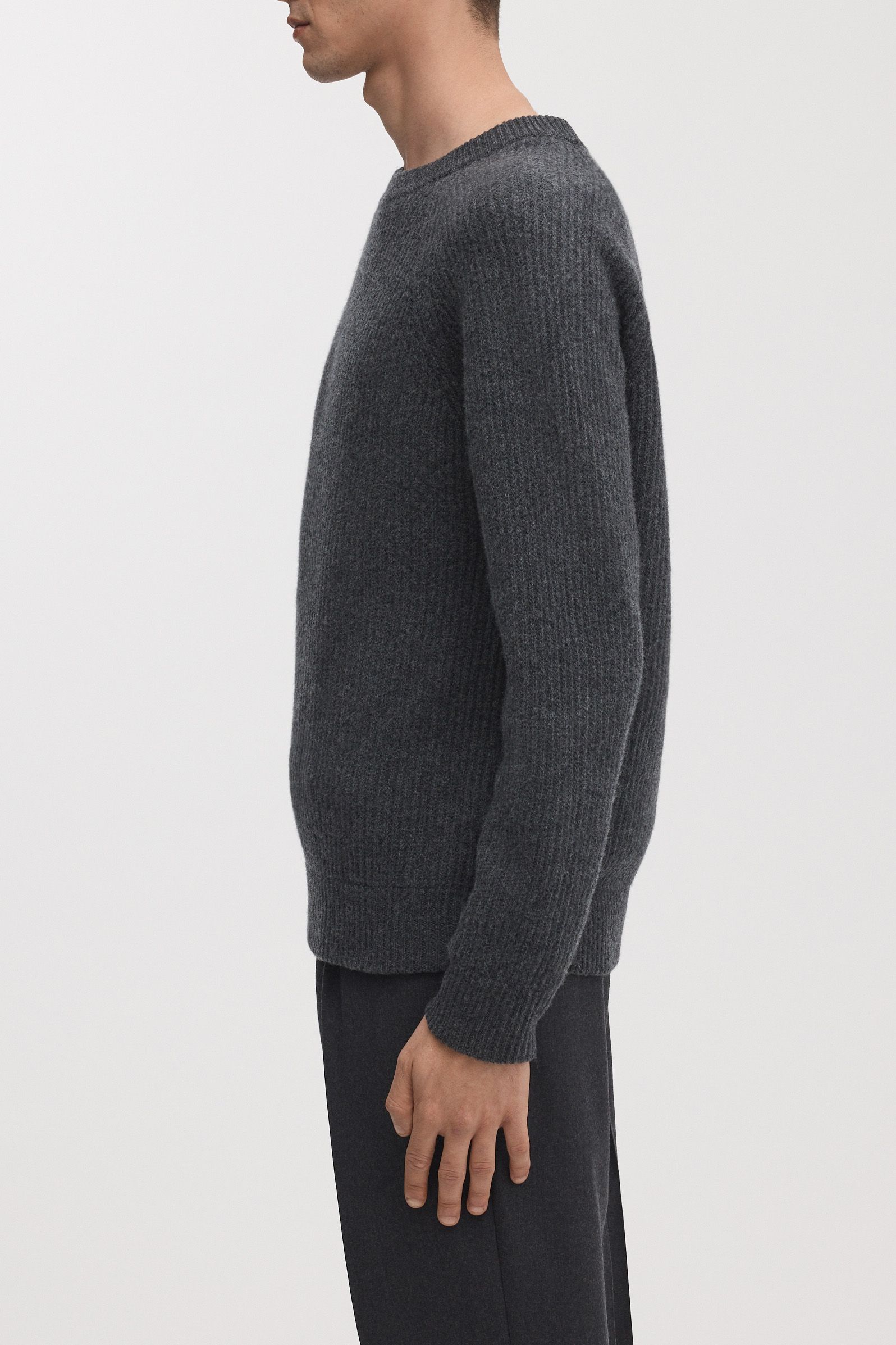 Image number 3 of The Heavy Wool Sweater v1.0 - Archive