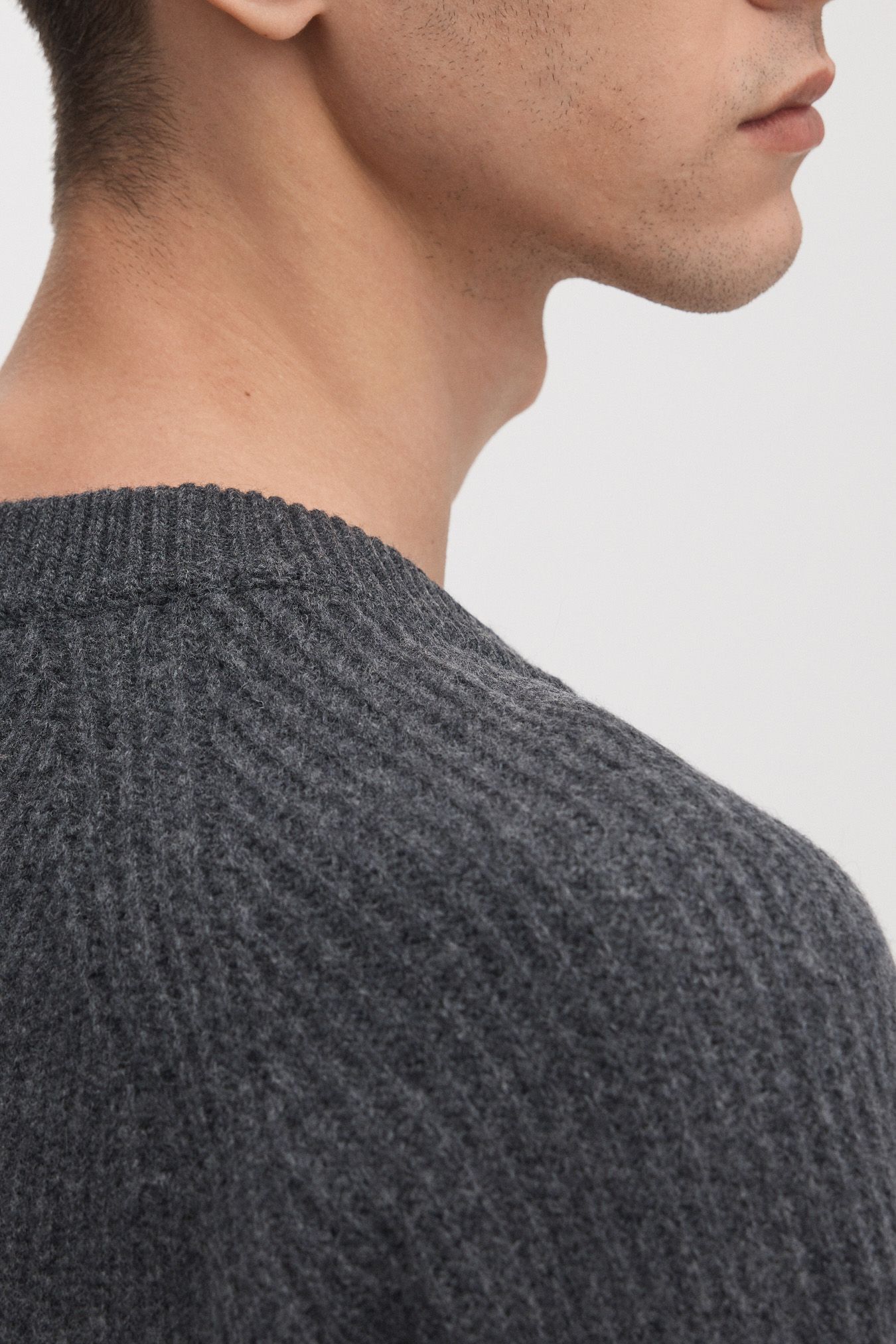 Image number 5 of The Heavy Wool Sweater v1.0 - Archive