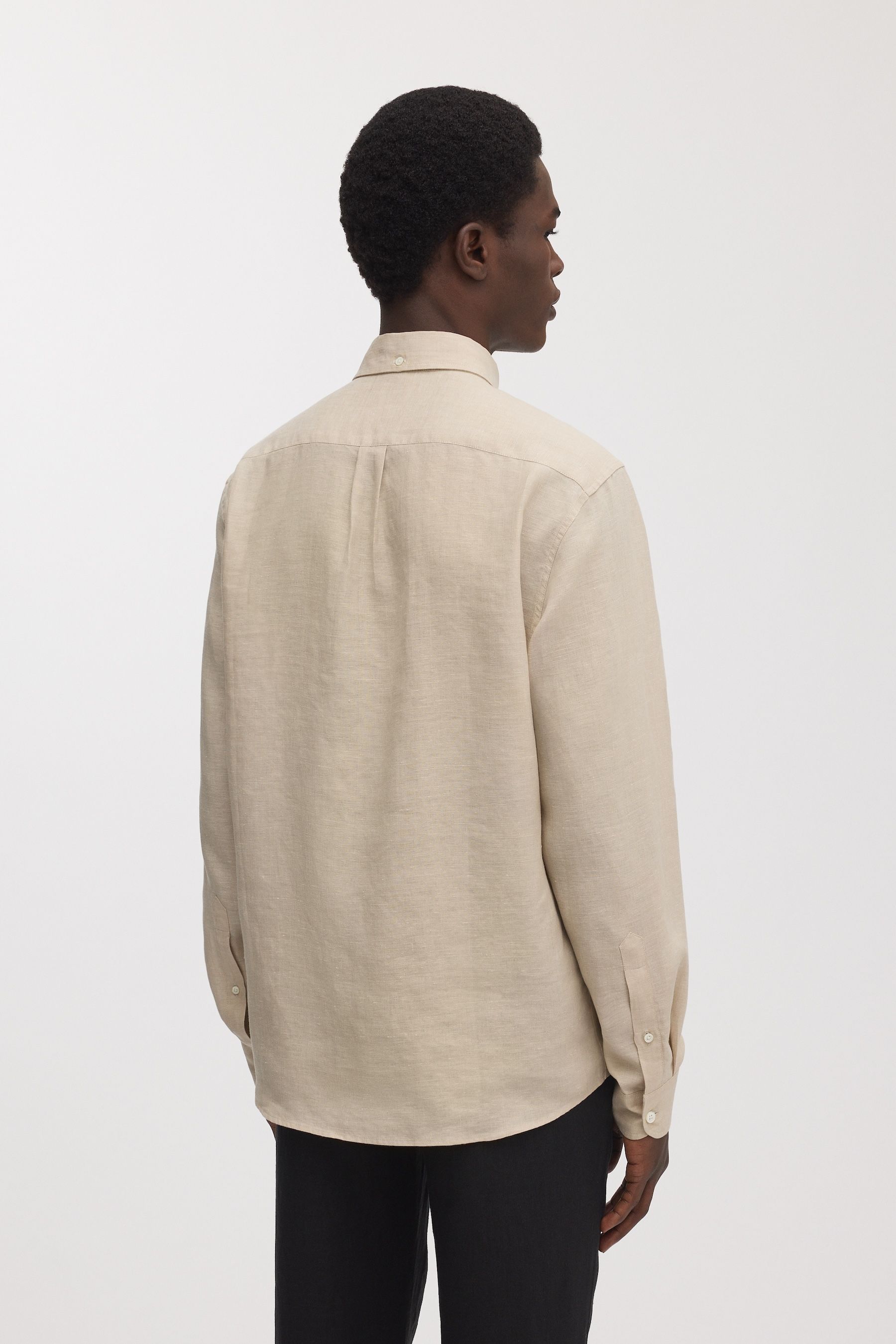 Image number 4 of The Linen Shirt