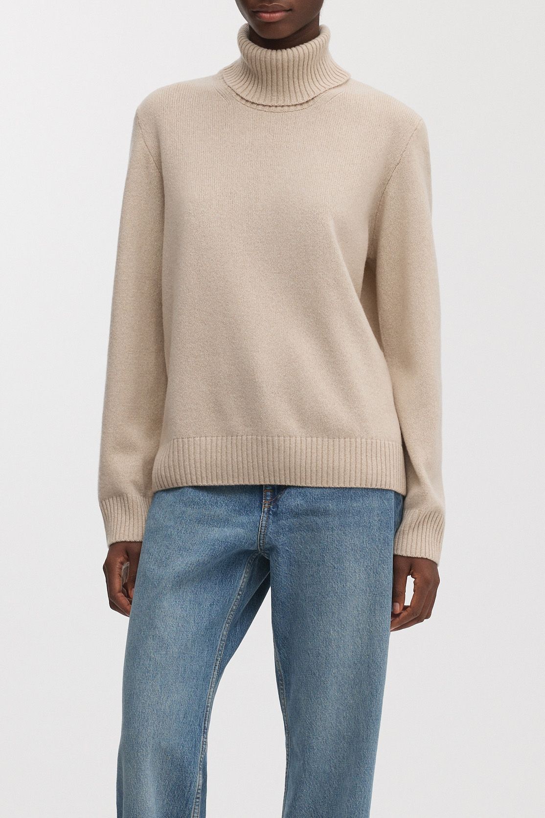 Image number 2 of The Cashmere Roll Neck v1.0 - Archive