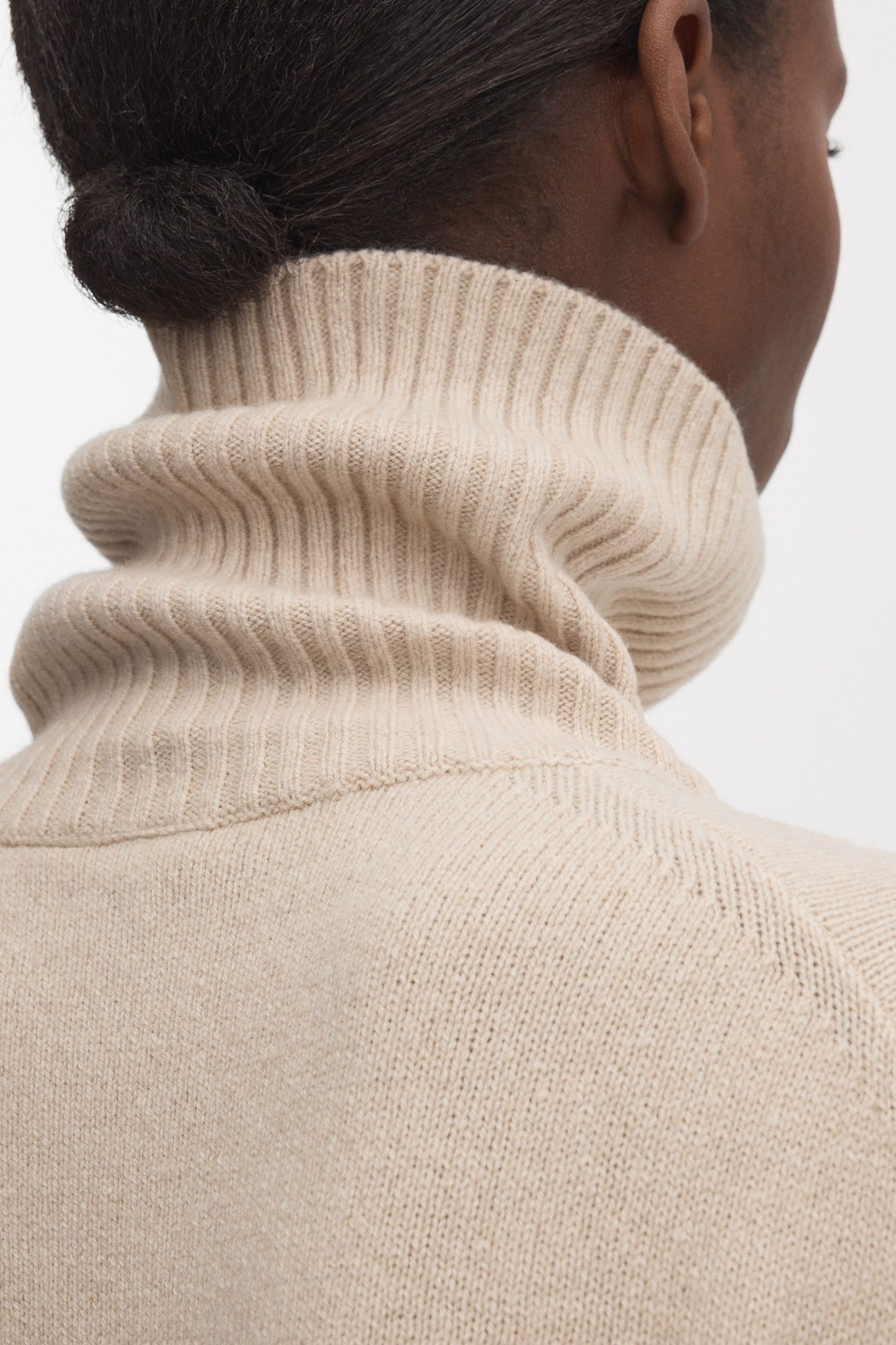 Image number 4 of The Cashmere Roll Neck v1.0 - Archive