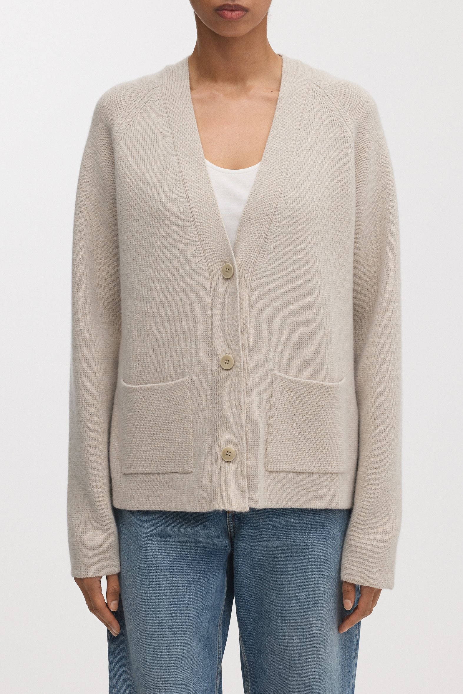 Image number 2 of The Wool Cardigan v2.0 - Archive