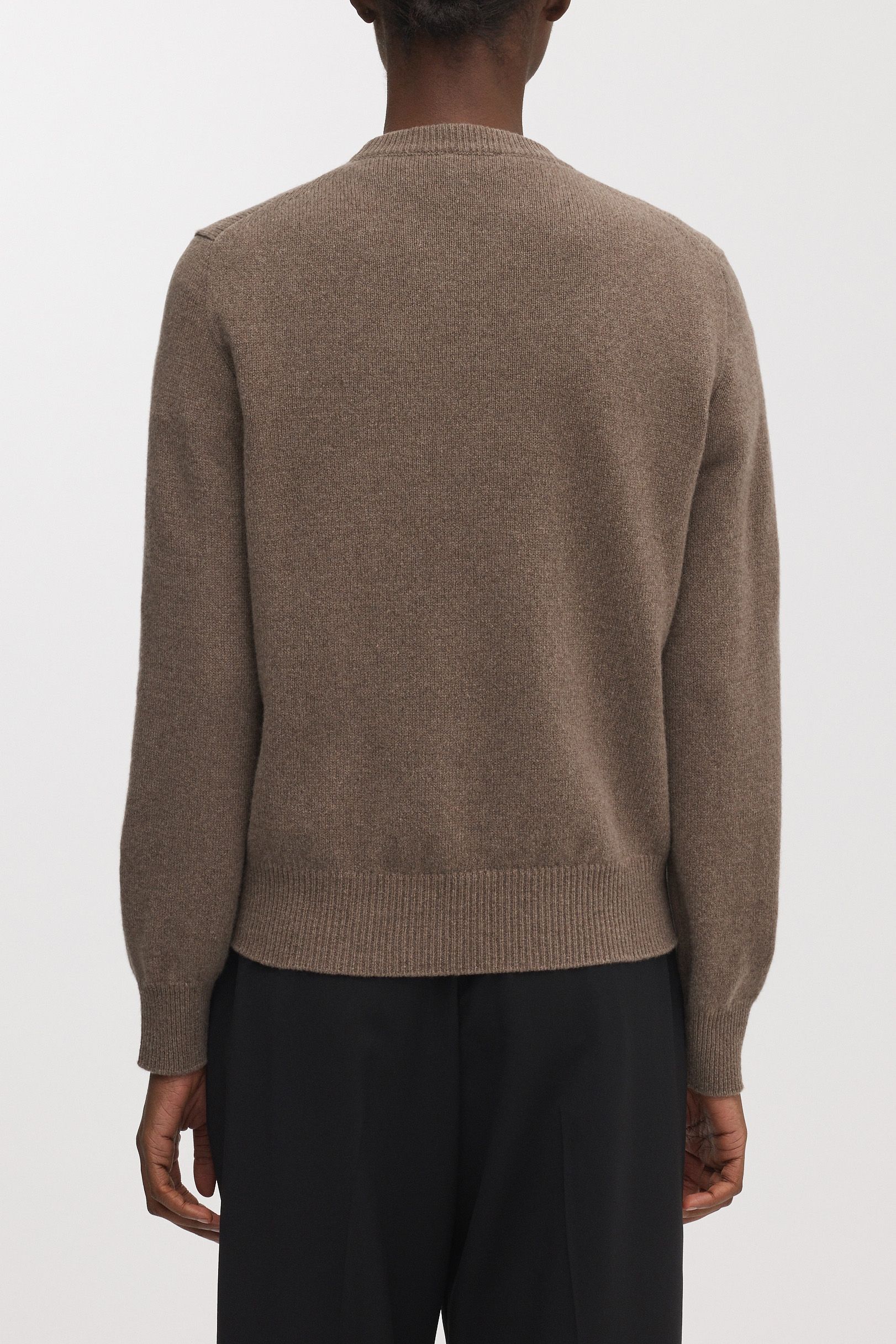 Image number 3 of The Cashmere Sweater v2.0 - Archive