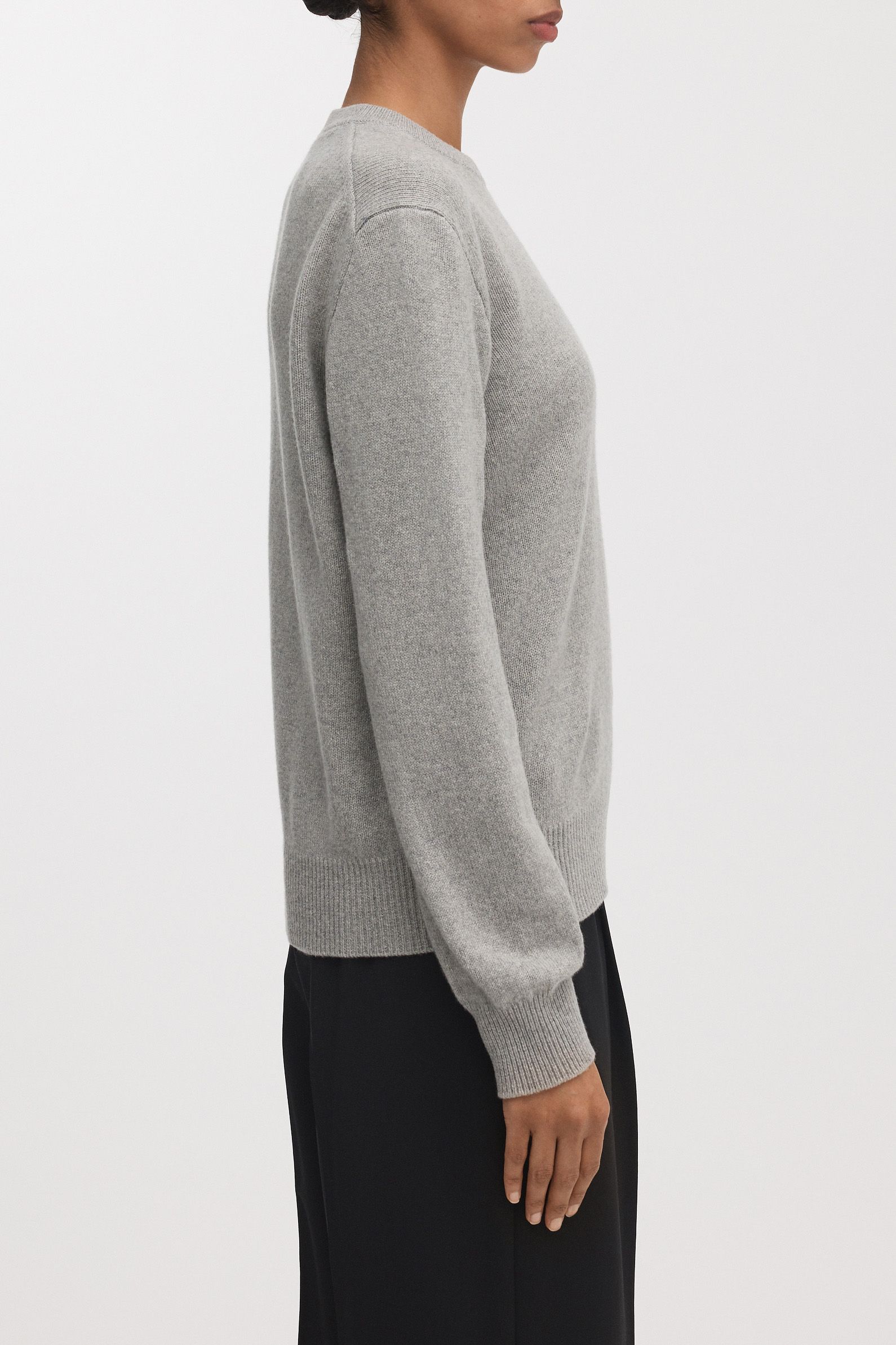 Image number 3 of The Cashmere Sweater v2.0 - Archive