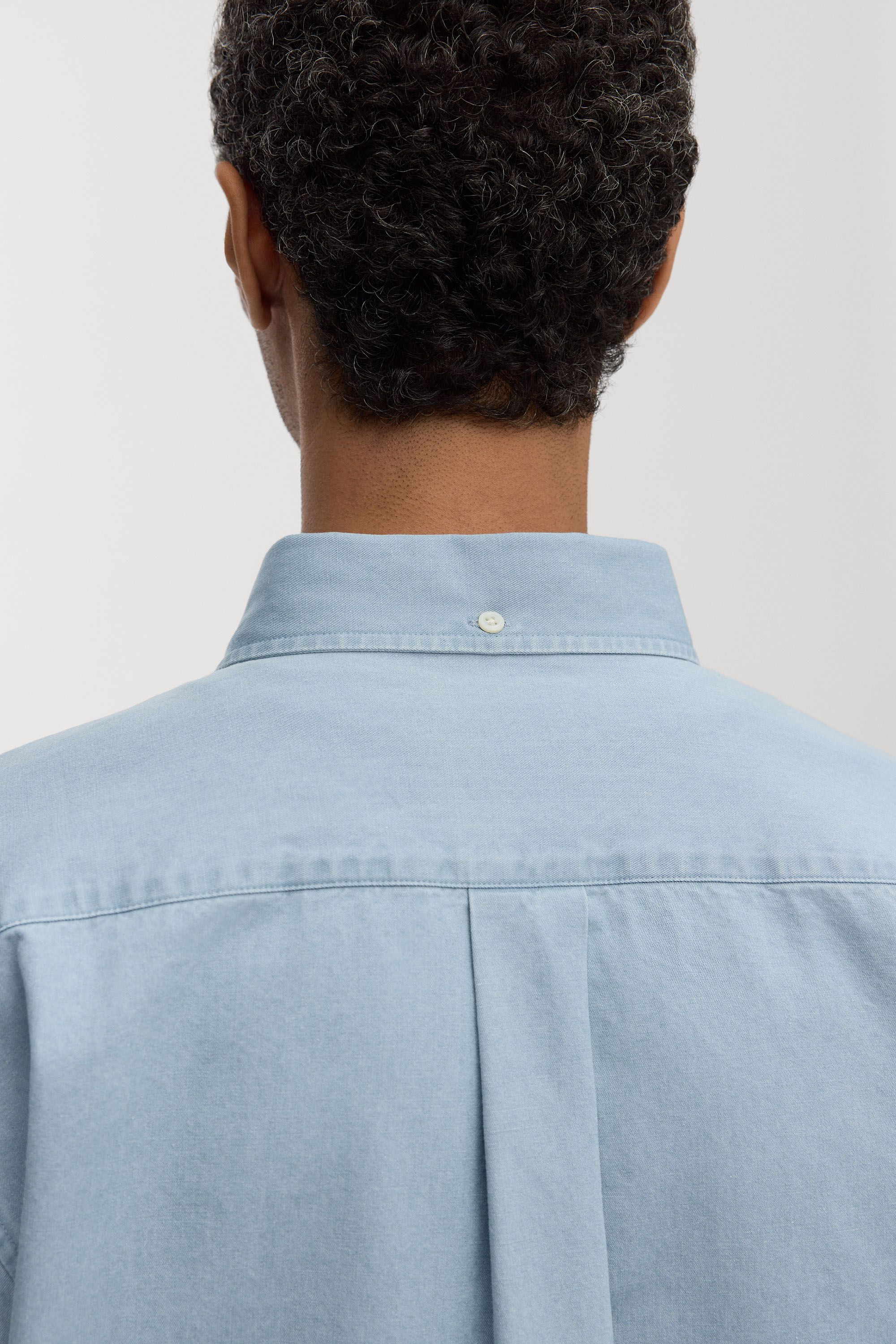 Box pleat at back for freedom of movement