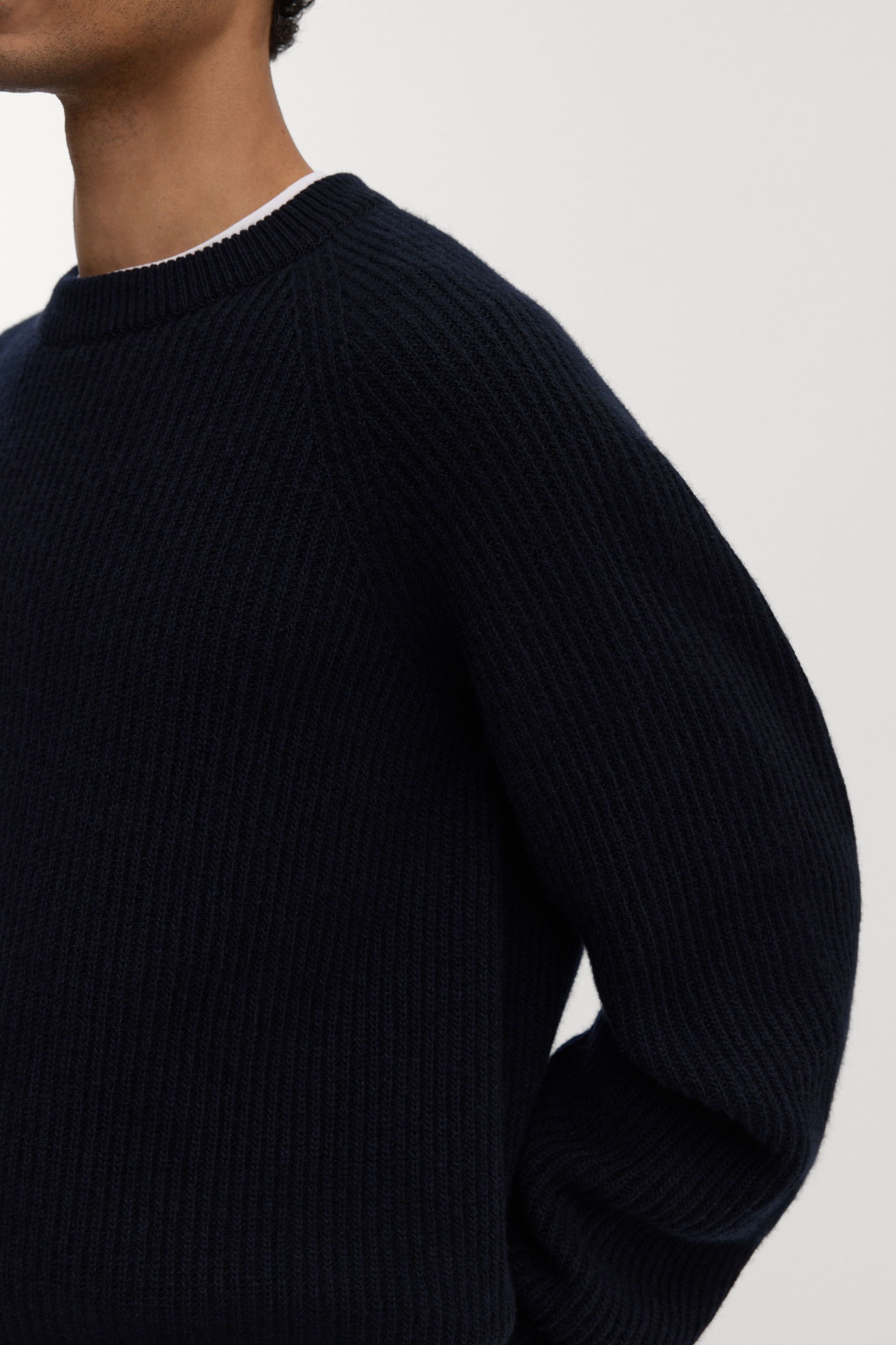 Traditional raglan sleeves for a relaxed expression