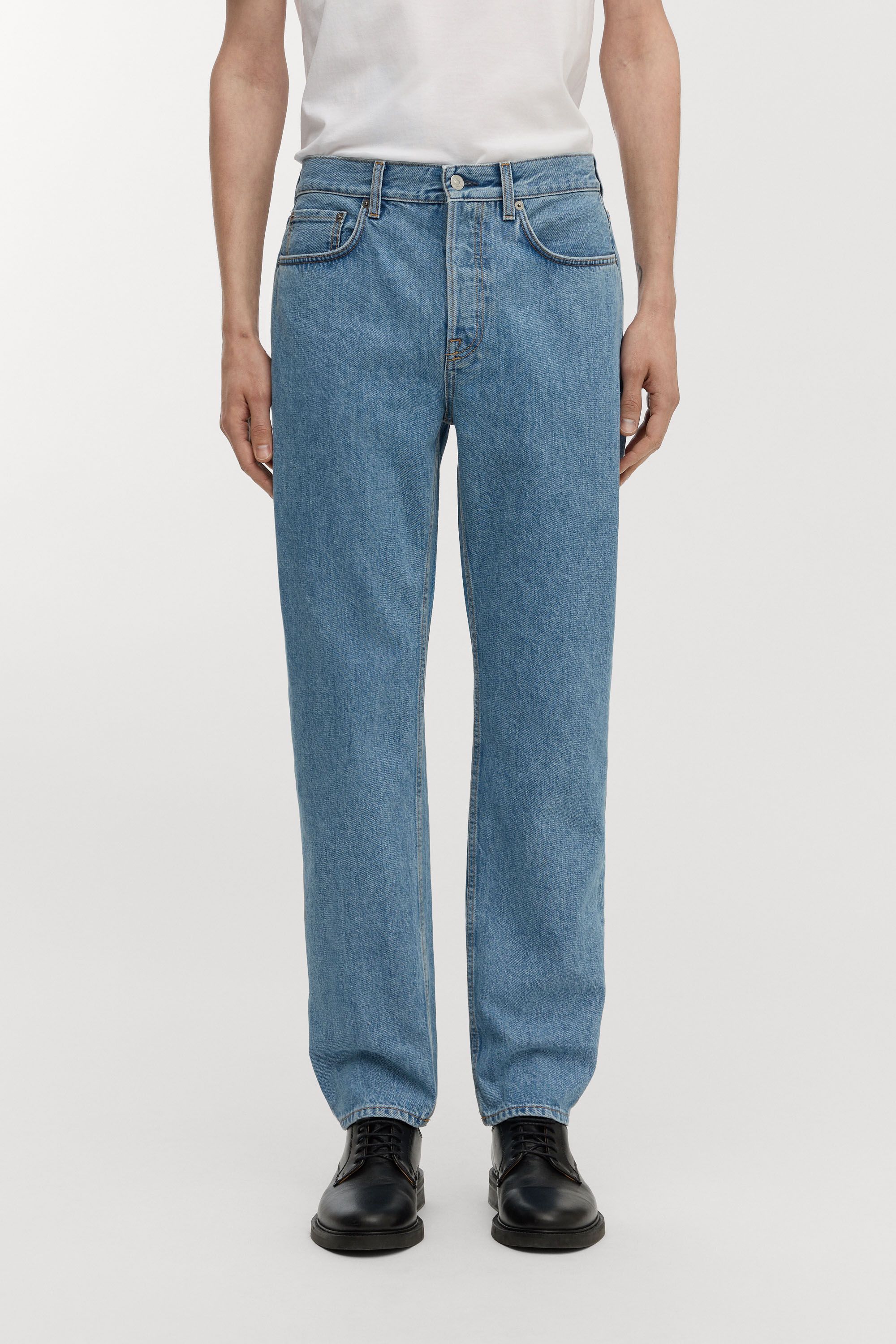 Image number 2 of The Regular Jeans - Coming Soon