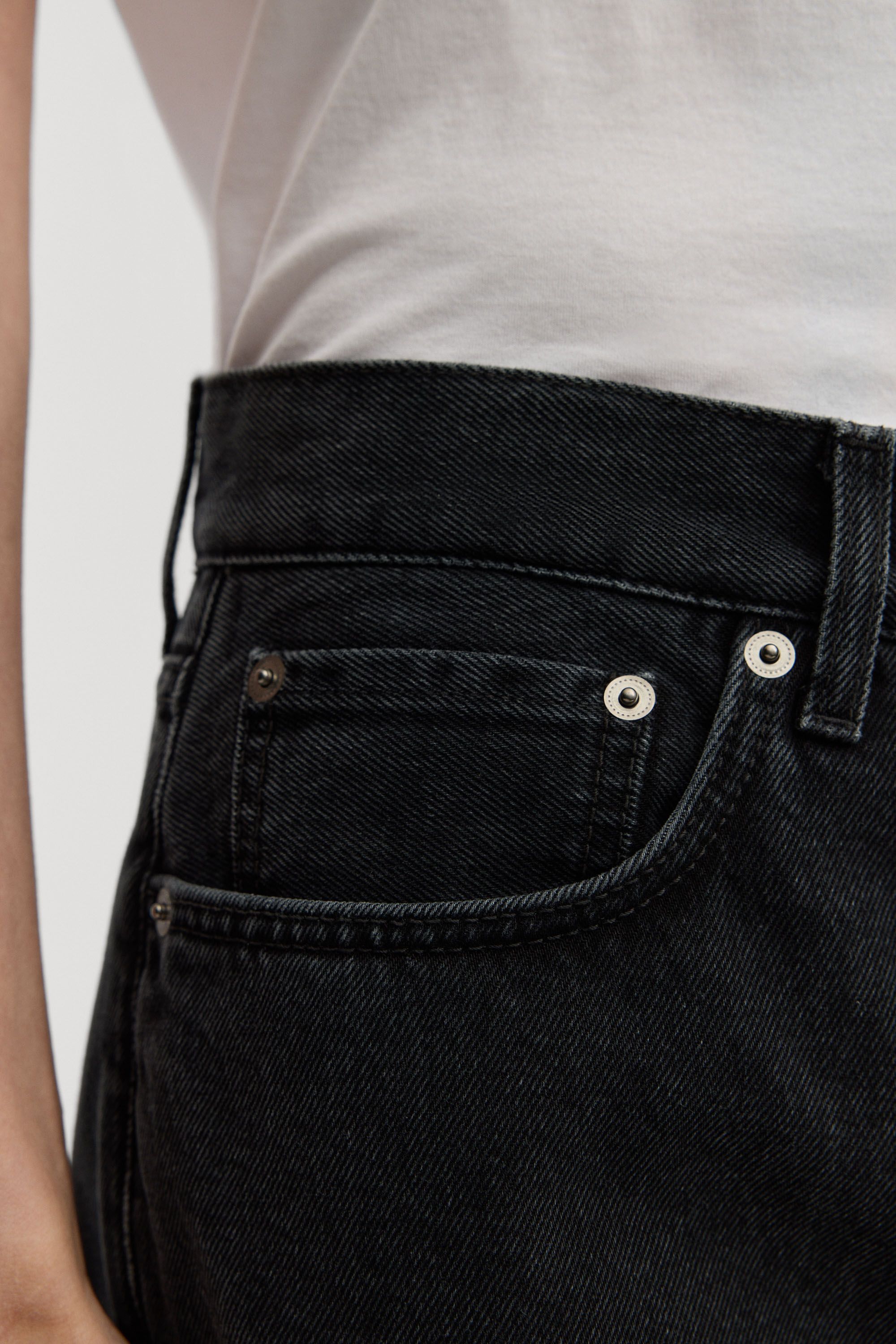 Image number 5 of The Regular Jeans - Coming Soon
