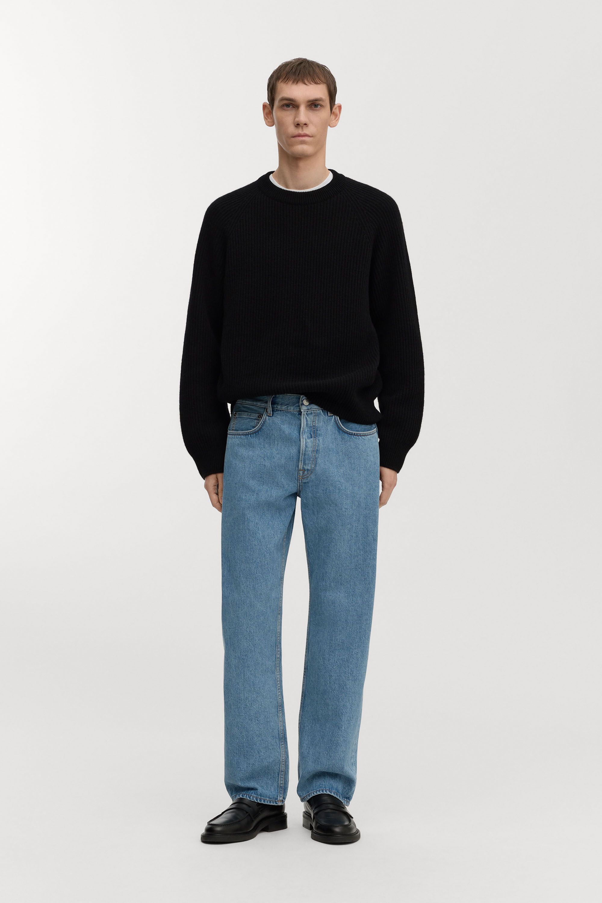 Image number 6 of The Loose Jeans - Coming Soon