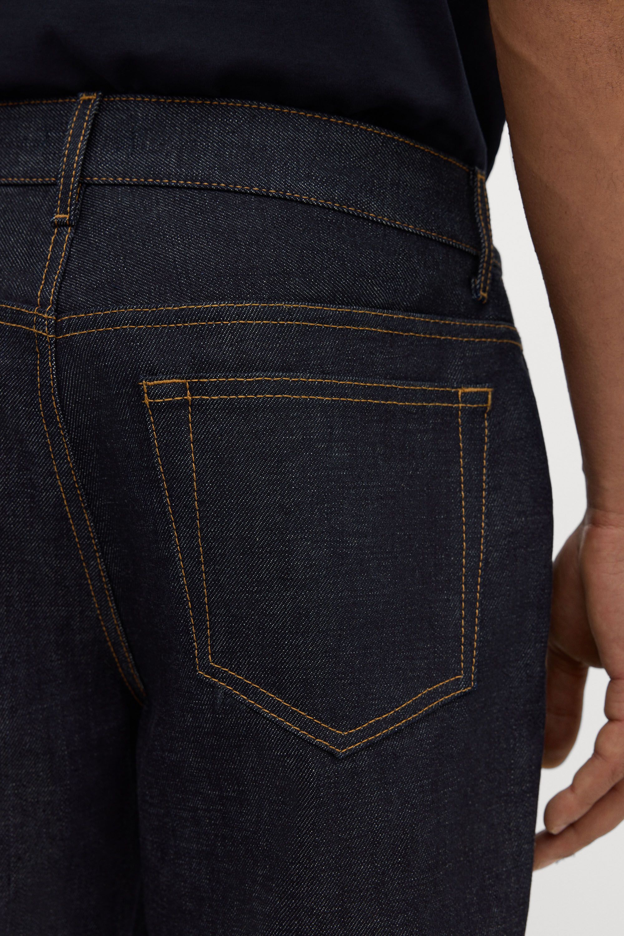 Image number 5 of The Loose Jeans - Coming Soon