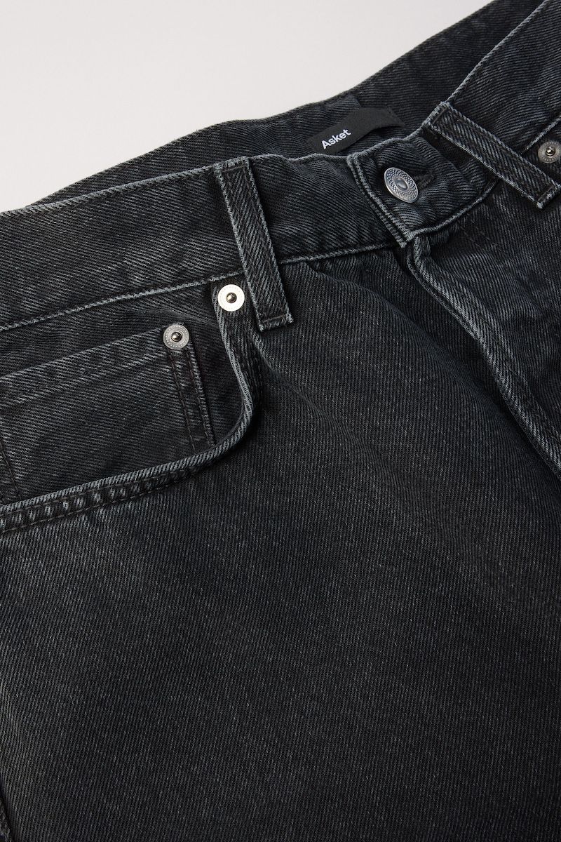 5-pocket design with custom hardware from Berning, Germany