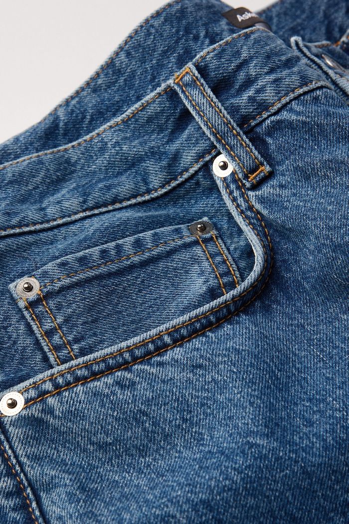 5-pocket design with custom hardware from Berning, Germany