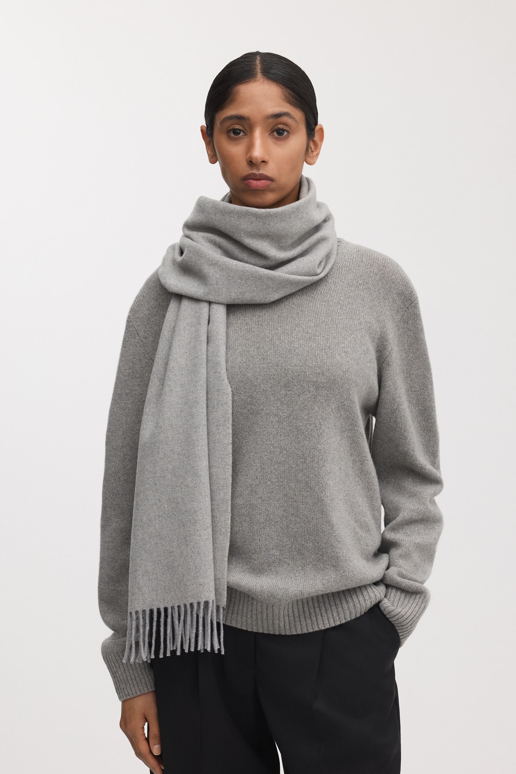 Image number 3 of The Cashmere Wool Scarf